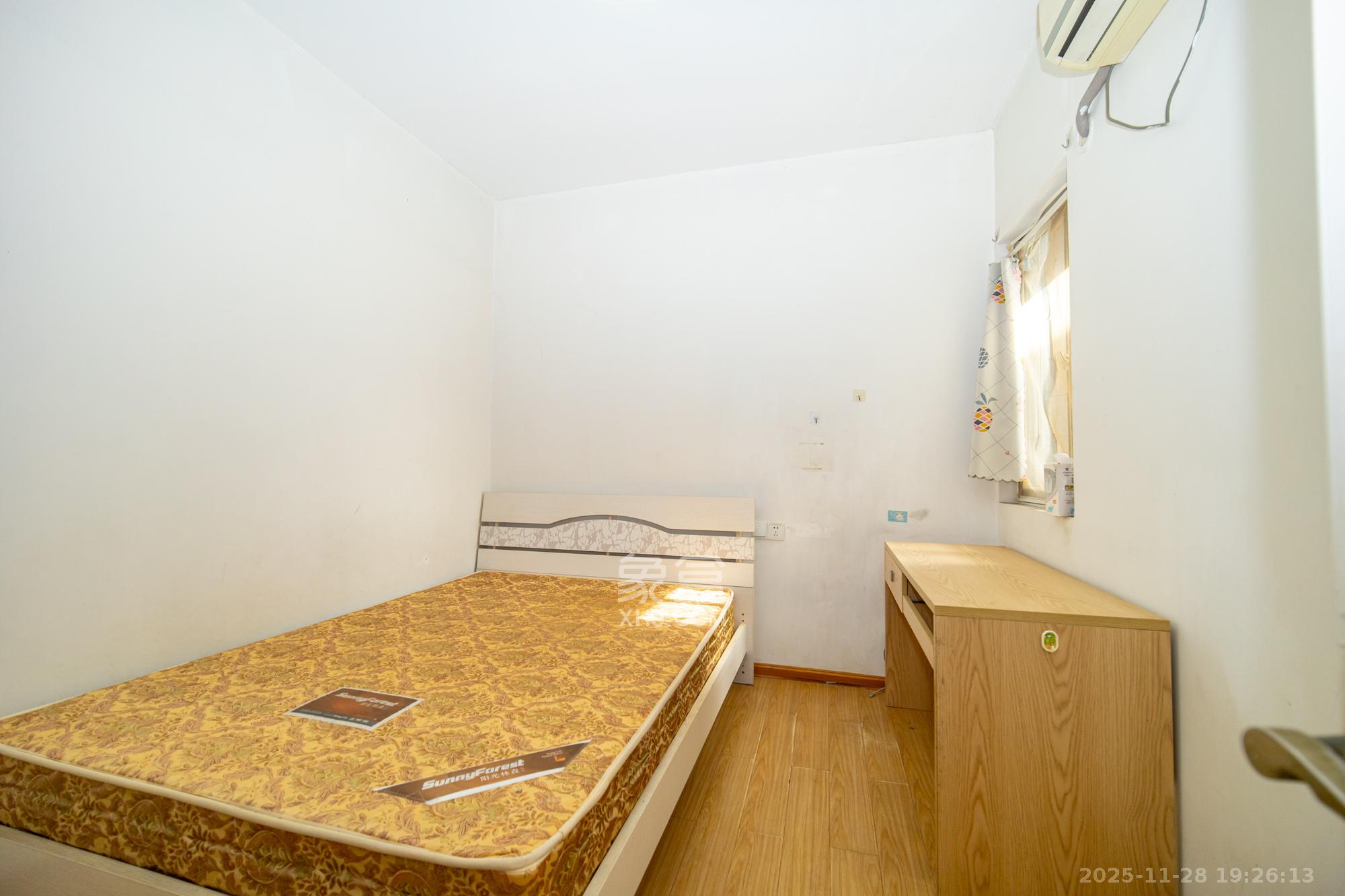 时代星城 2室2厅1卫 46.8万 时代星城 2室2厅1卫 46.8万卧室