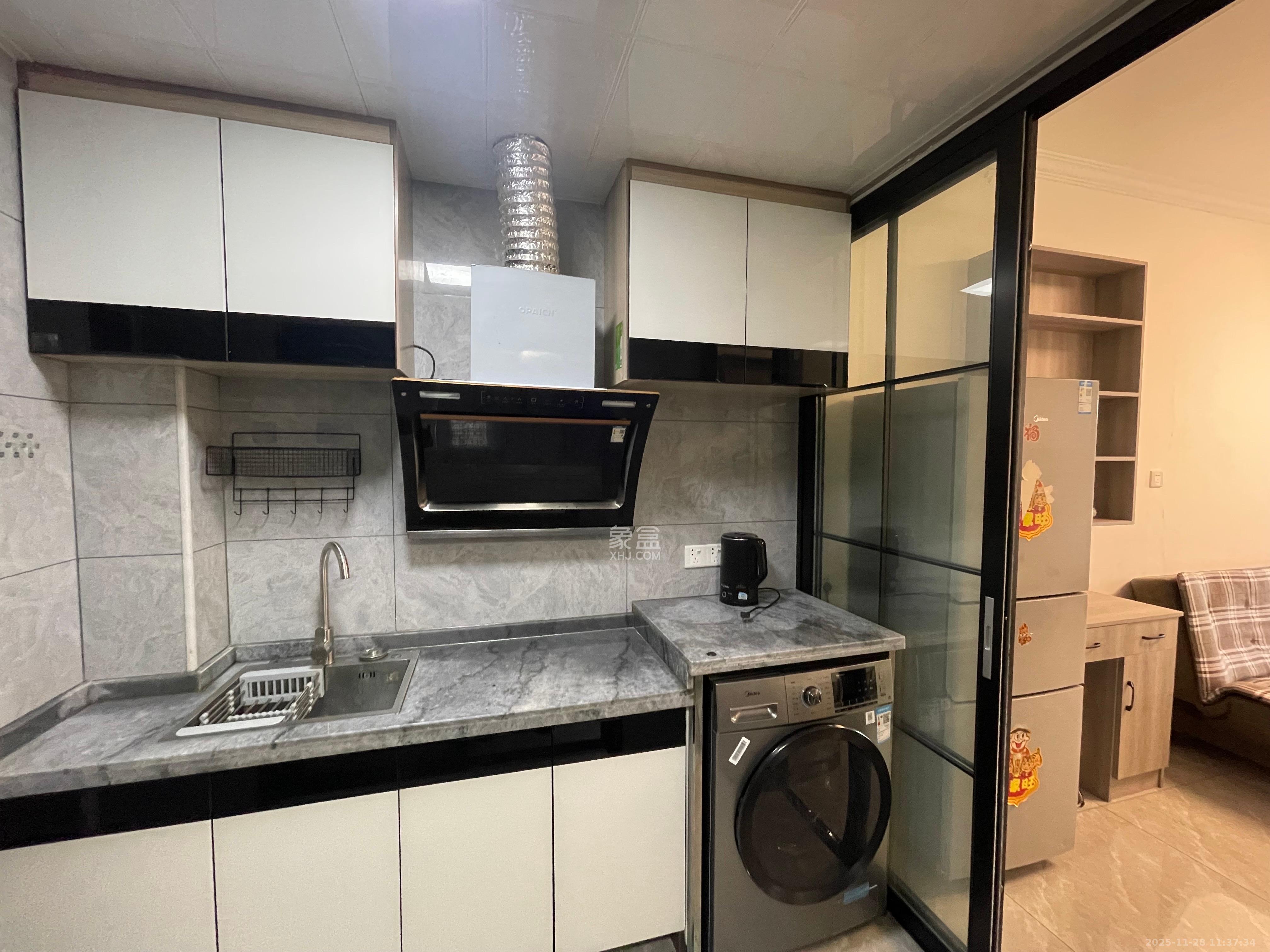 保利香槟国际 1室0厅0卫 1300.0元/月 保利香槟国际 1室0厅0卫 1300.0元/月室内图