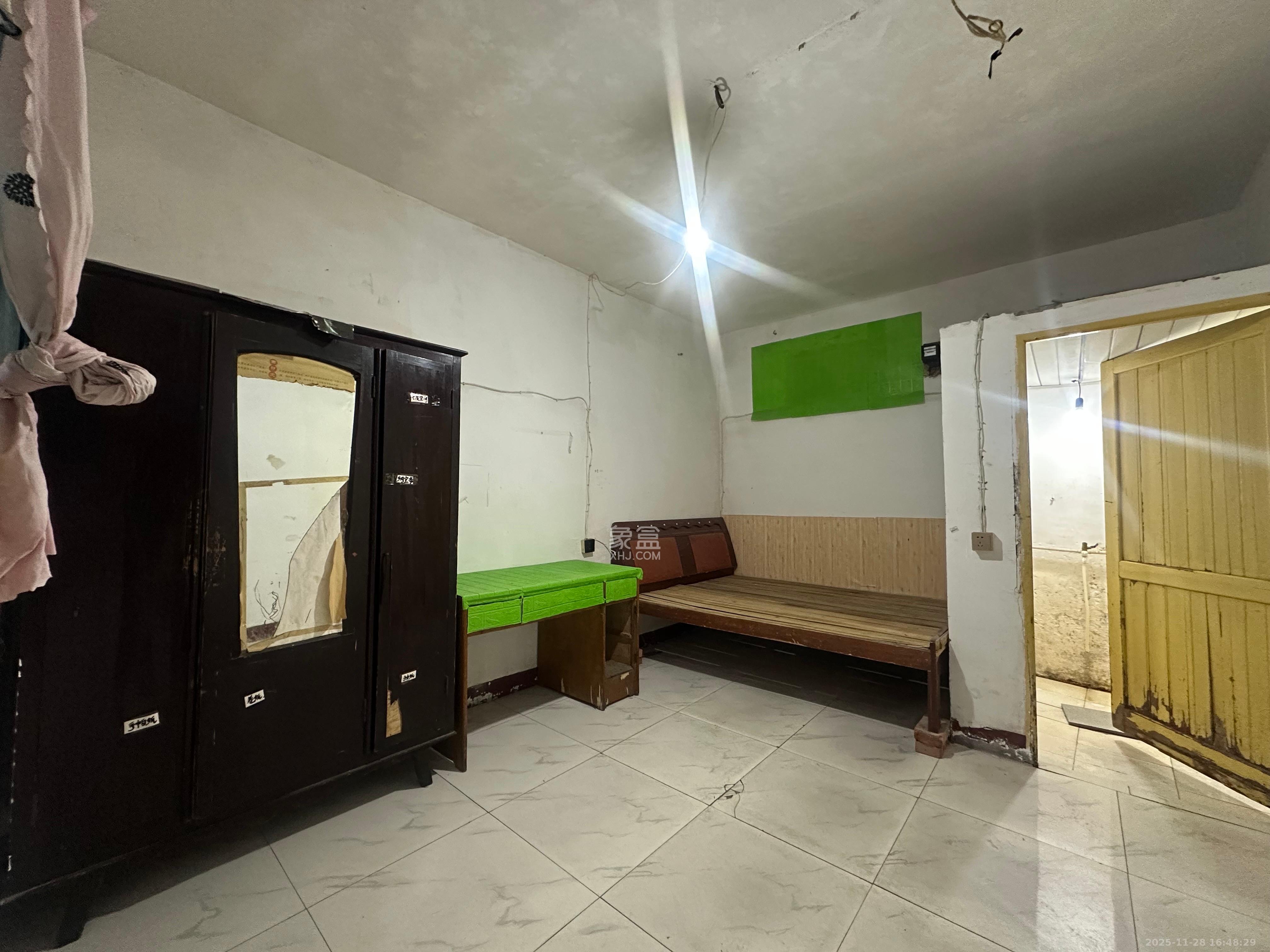 军属新村  1室0厅0卫    500.0元/月