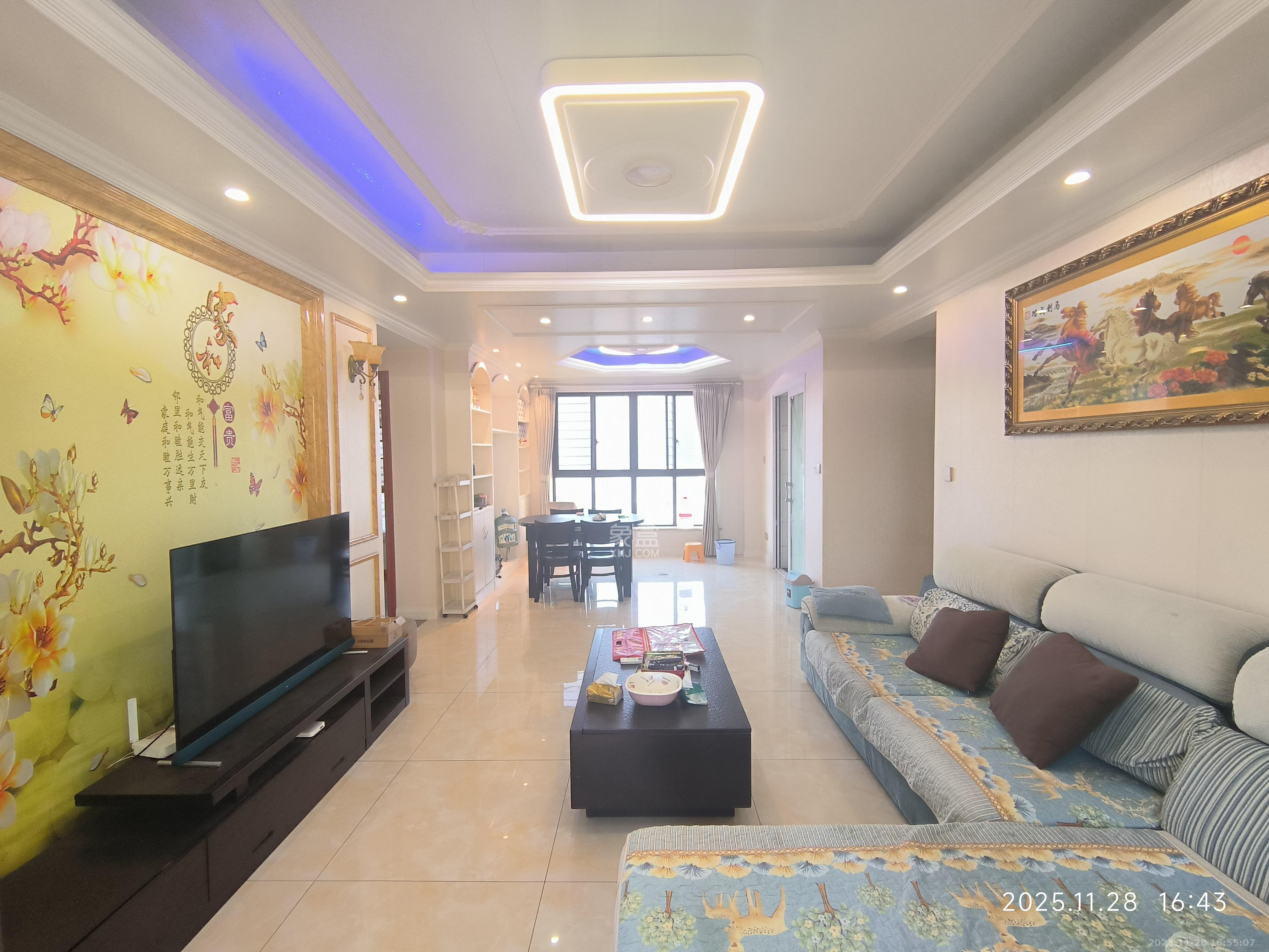 梅溪湖金茂悦（金悦雅苑）  4室2厅2卫    4000.0元/月