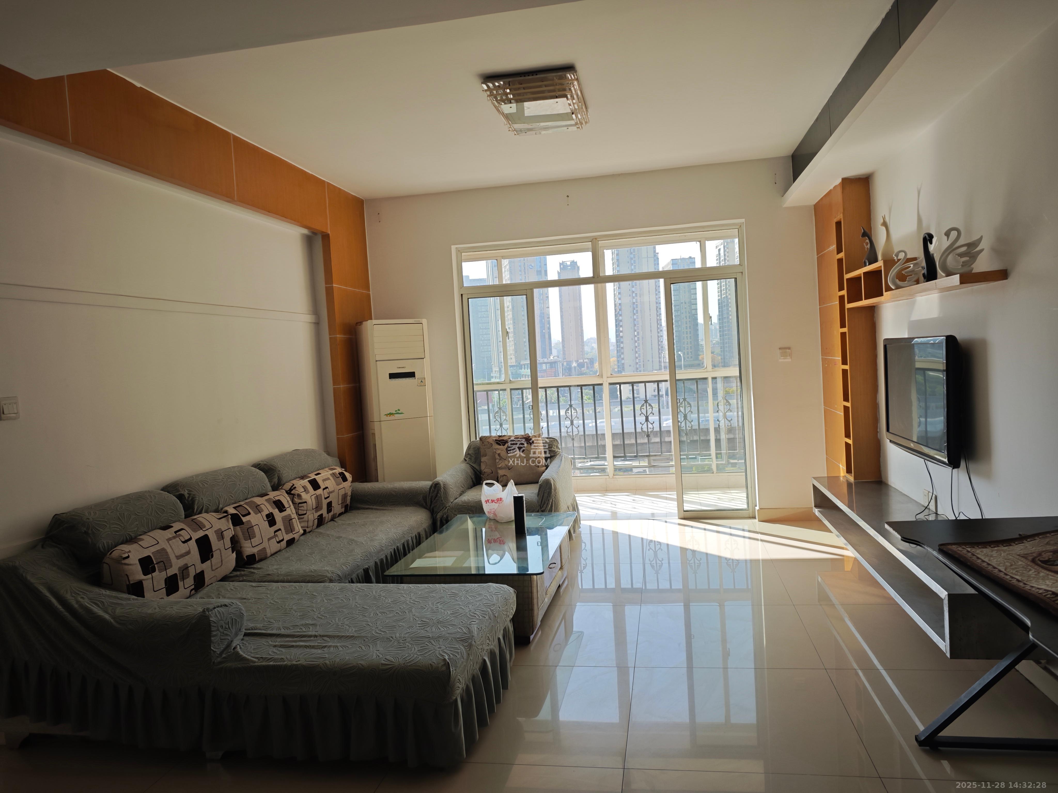 城市山水豪园（山水城市风景）  3室2厅2卫    2800.0元/月