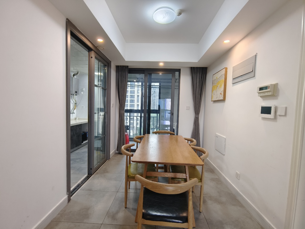 海航豪庭南苑 3室2厅2卫 268.0万 海航豪庭南苑 3室2厅2卫 268.0万客厅