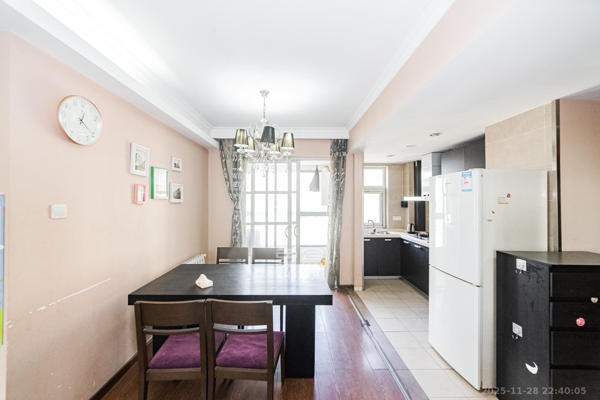 北辰三角洲D3区 3室2厅2卫 170.0万 北辰三角洲D3区 3室2厅2卫 170.0万客厅