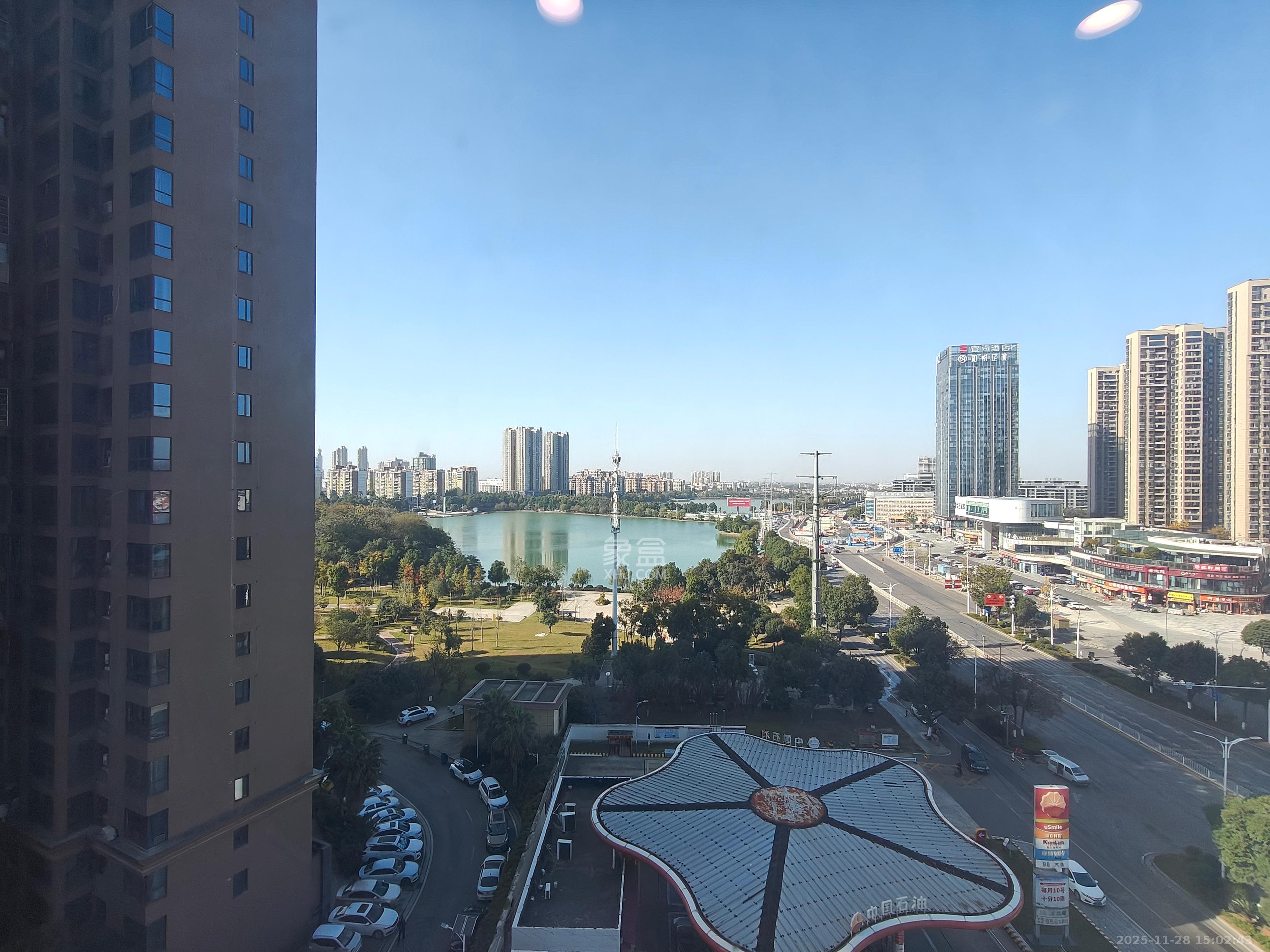 紫鑫御湖湾  1室1厅1卫    1100.0元/月