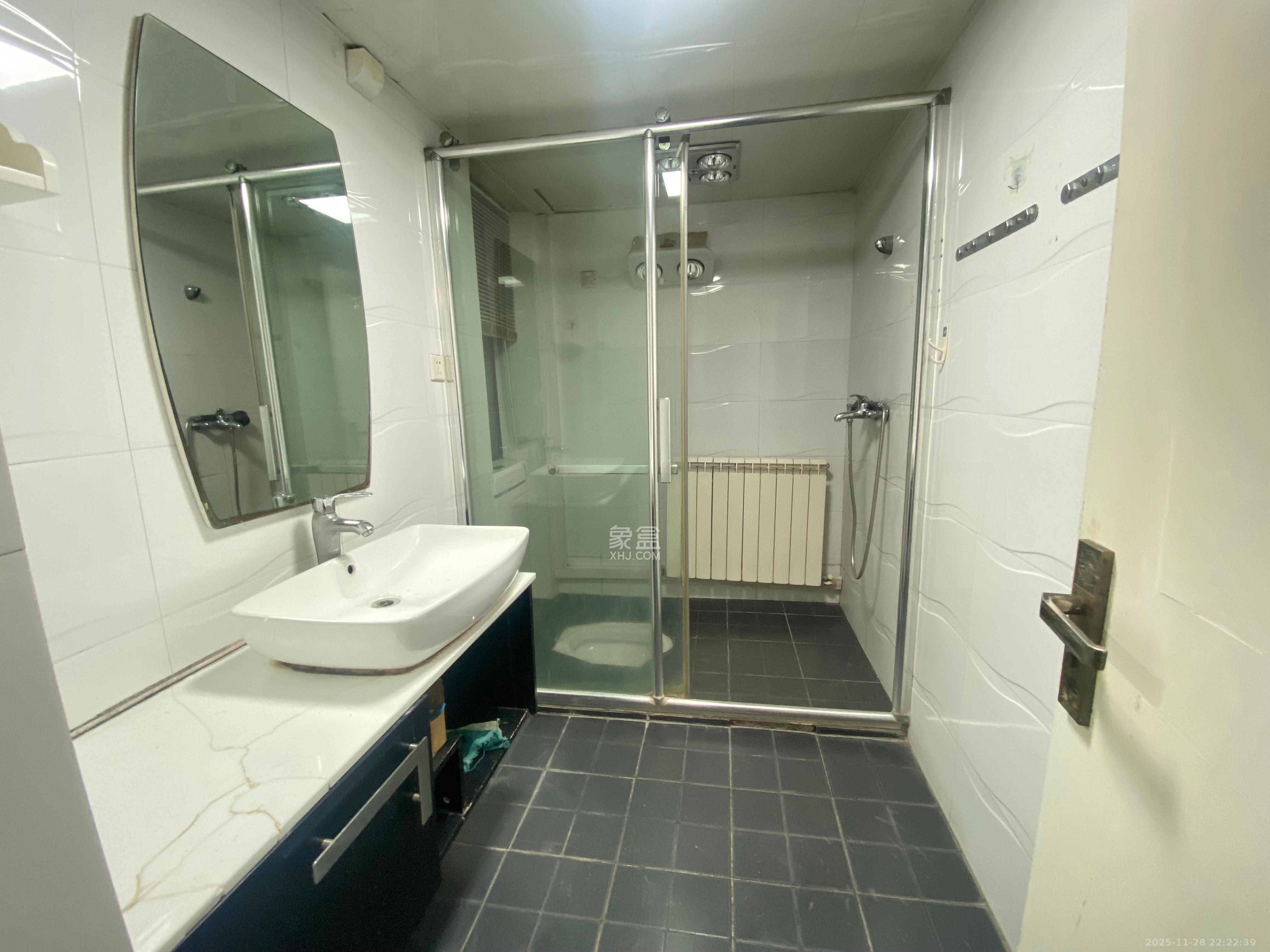 王府花园 3室2厅1卫 3500.0元/月 王府花园 3室2厅1卫 3500.0元/月室内图