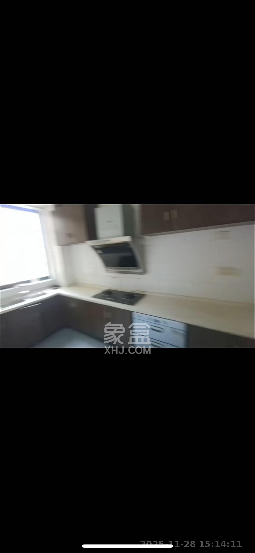 盛世康城  3室2厅2卫    1600.0元/月