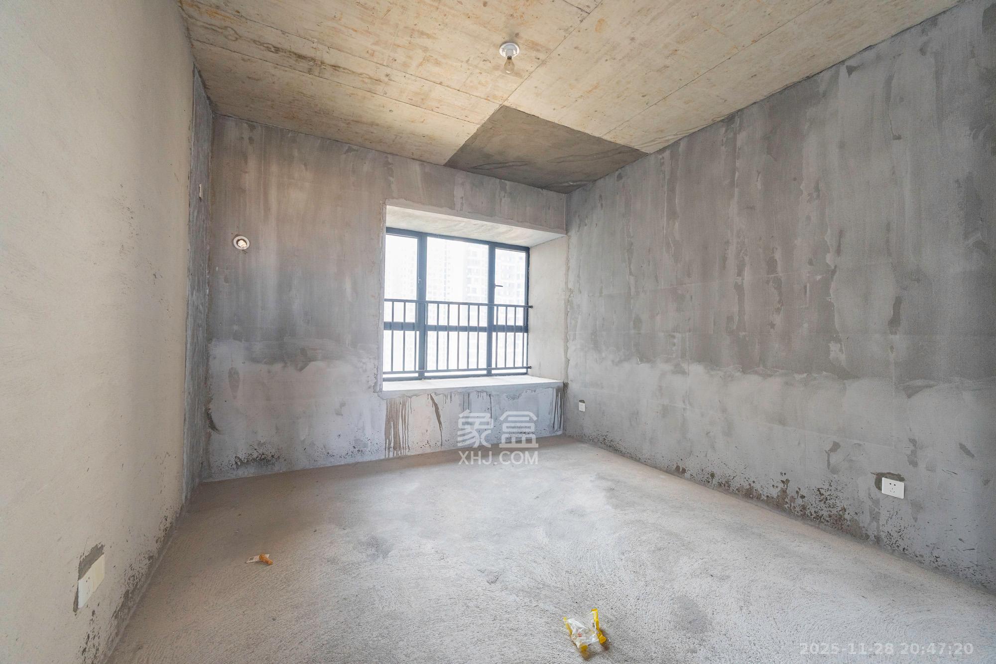 盛地东方芯府  4室2厅2卫    65.0万卧室