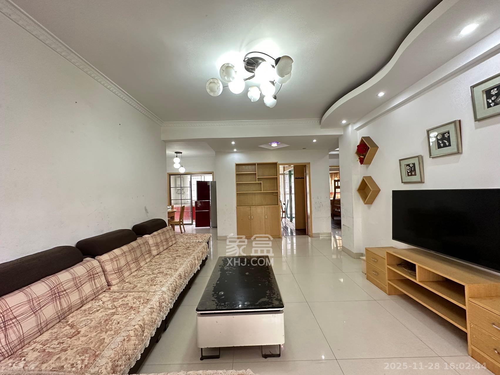 金领公寓(金荣公寓) 3室2厅2卫 2500.0元/月 金领公寓(金荣公寓) 3室2厅2卫 2500.0元/月室内图