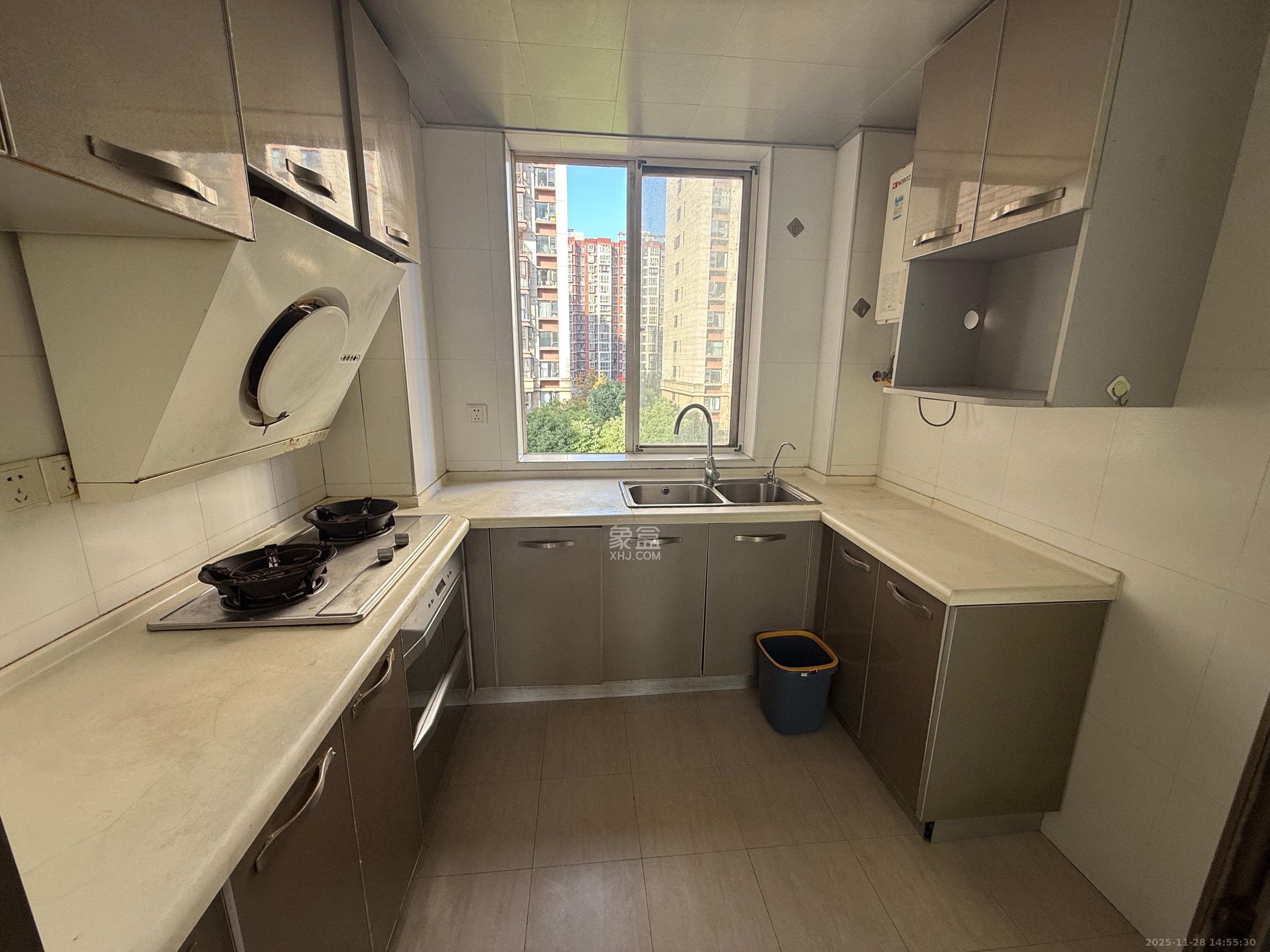 幸福里(幸福里一期) 3室2厅2卫 1800.0元/月 幸福里(幸福里一期) 3室2厅2卫 1800.0元/月室内图