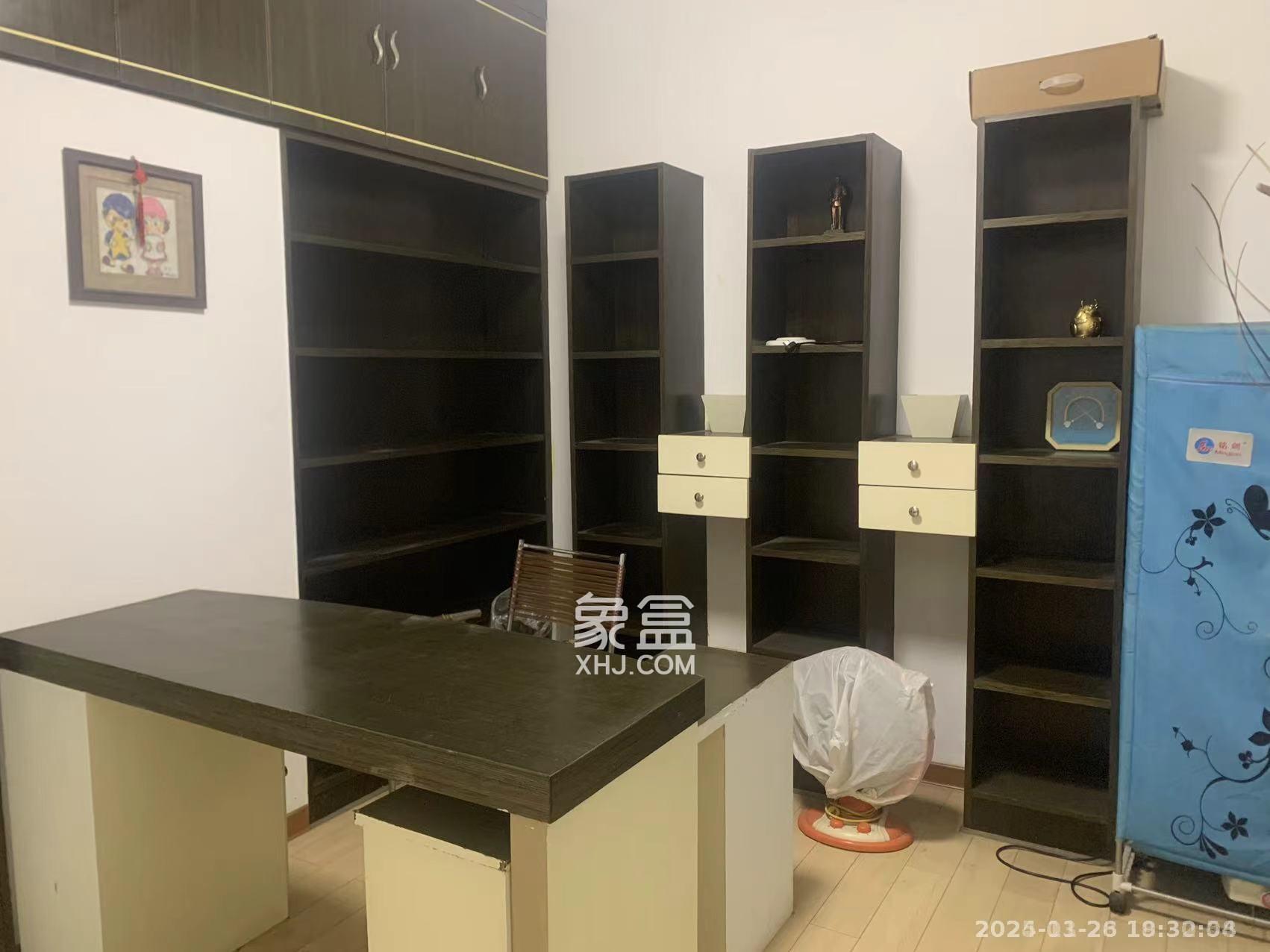 青青家园 3室2厅2卫 1800.0元/月 青青家园 3室2厅2卫 1800.0元/月室内图