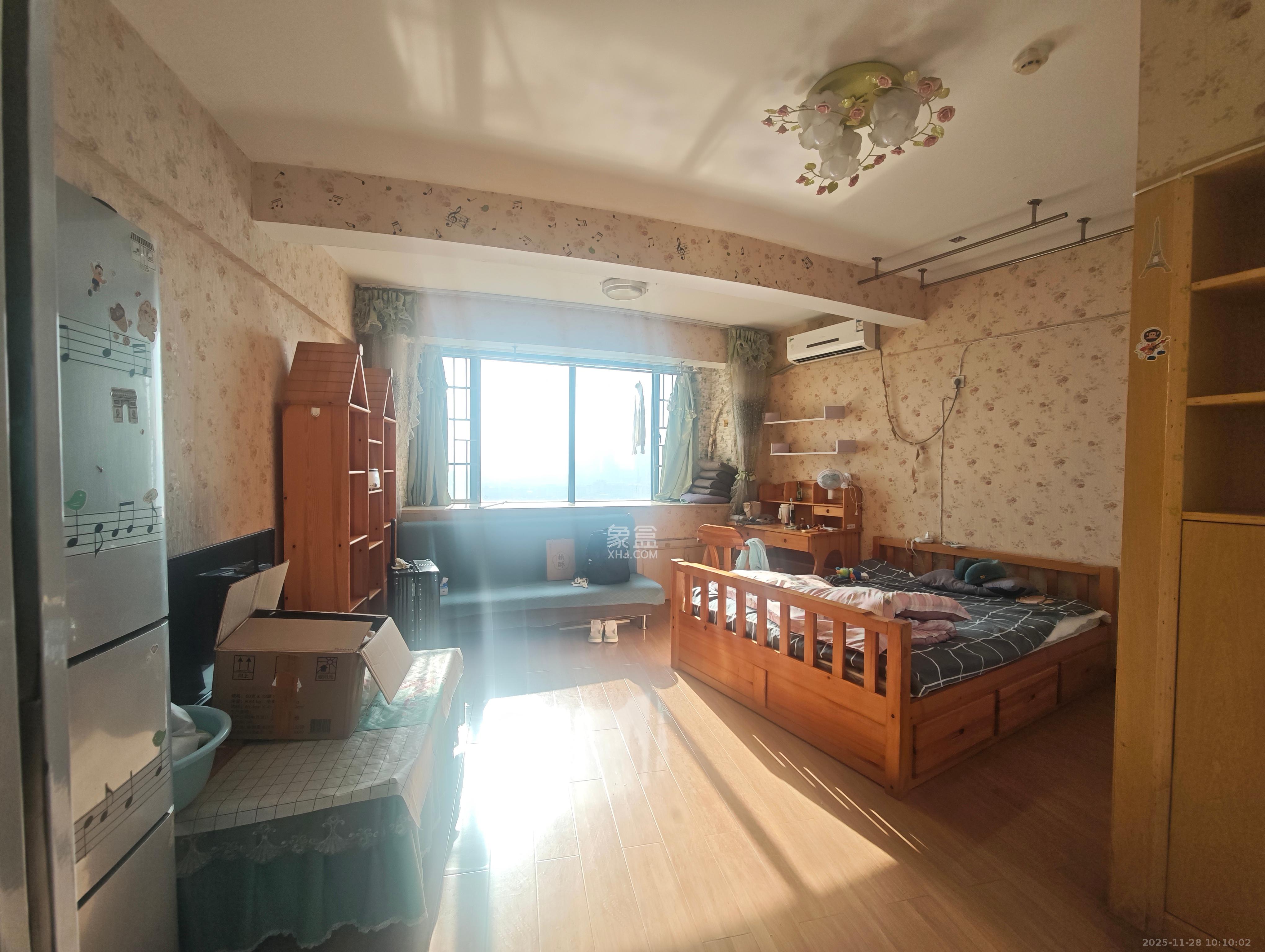 观园国际公寓 1室1厅1卫 1600.0元/月 观园国际公寓 1室1厅1卫 1600.0元/月室内图