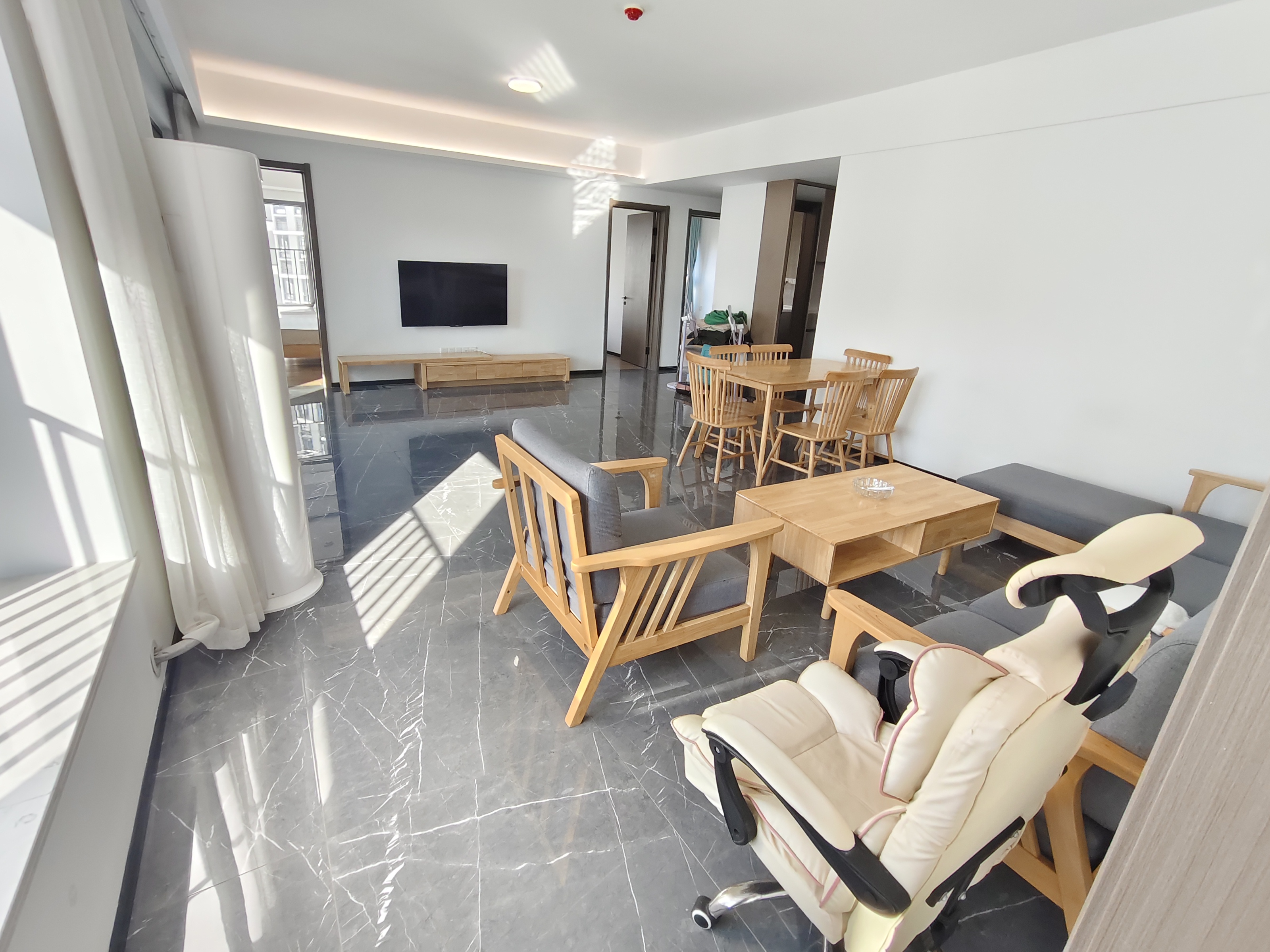 中海汇德里 4室2厅2卫 5500.0元/月 中海汇德里 4室2厅2卫 5500.0元/月室内图