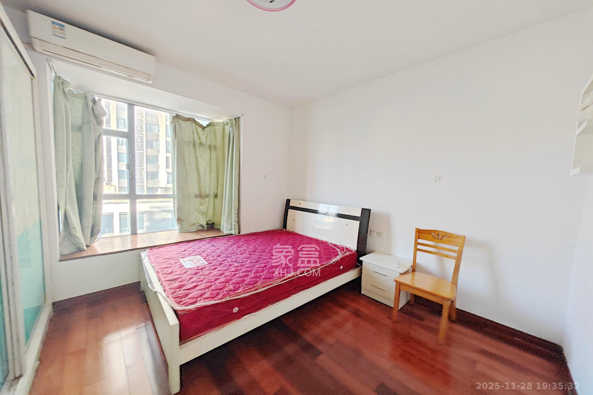 书香名邸 3室2厅2卫 98.0万 书香名邸 3室2厅2卫 98.0万卧室