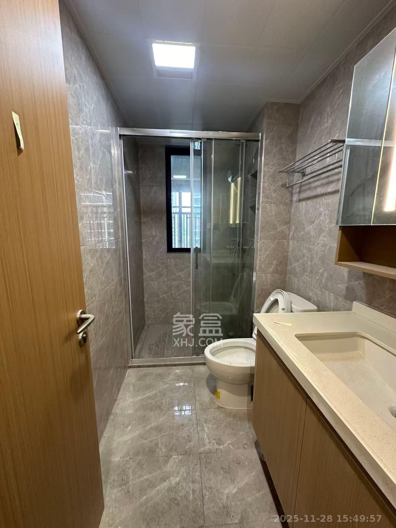 旭辉雨花郡  3室2厅2卫    3200.0元/月室内图