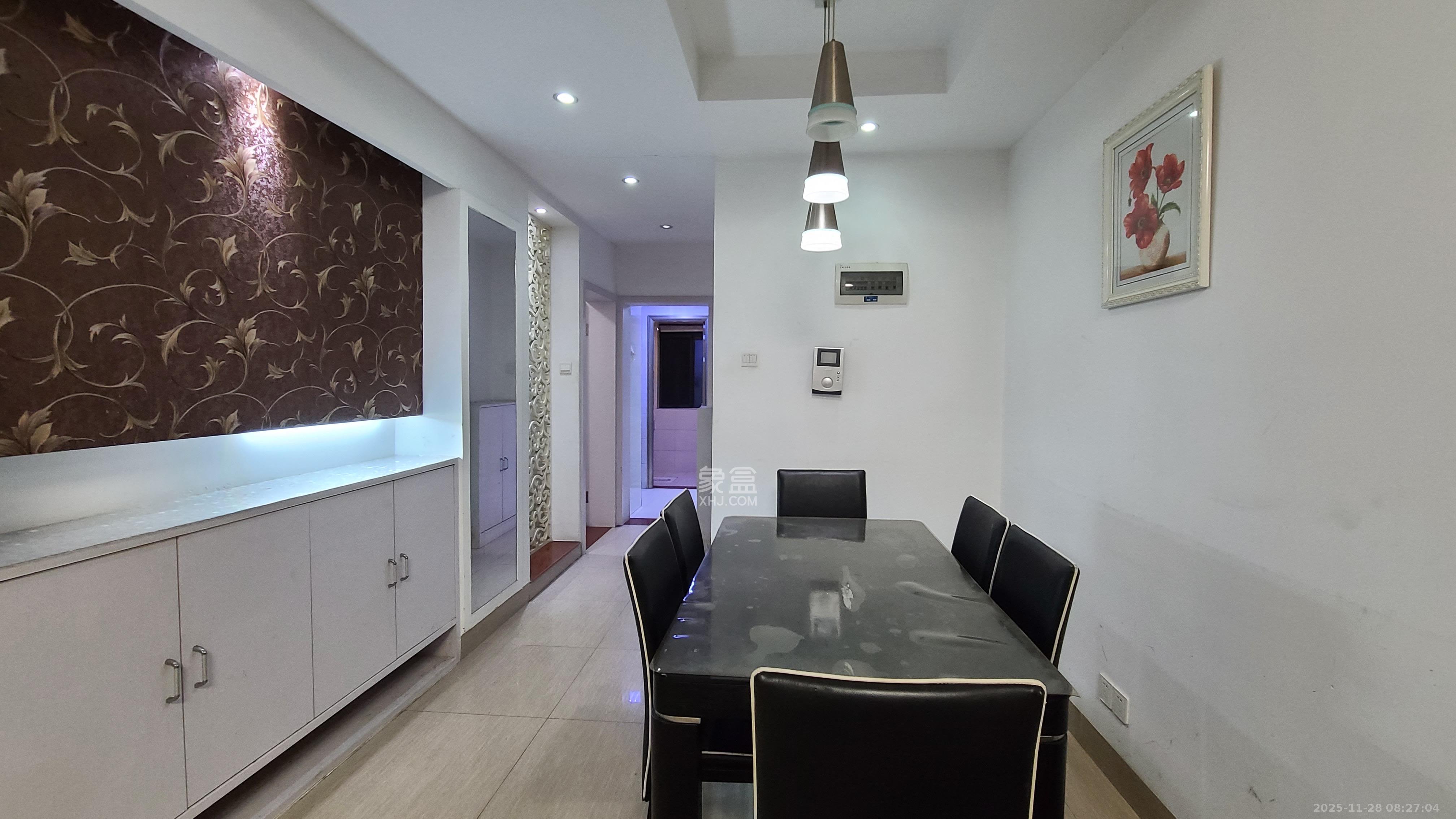 星城书香苑（星城书院)  3室2厅1卫    3000.0元/月室内图