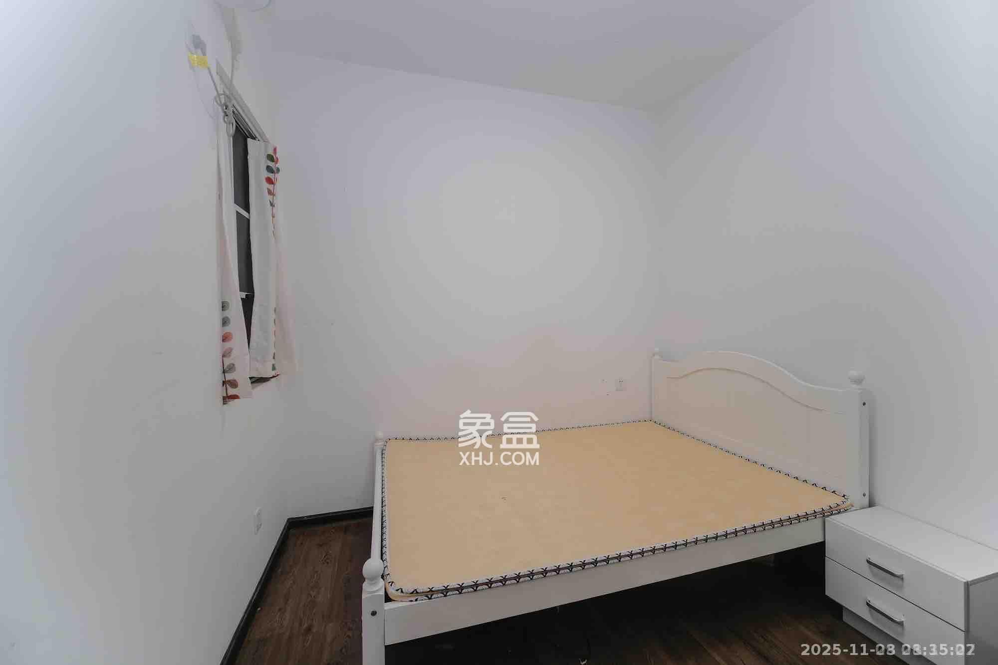 荣盛花语城  3室2厅1卫    1600.0元/月室内图