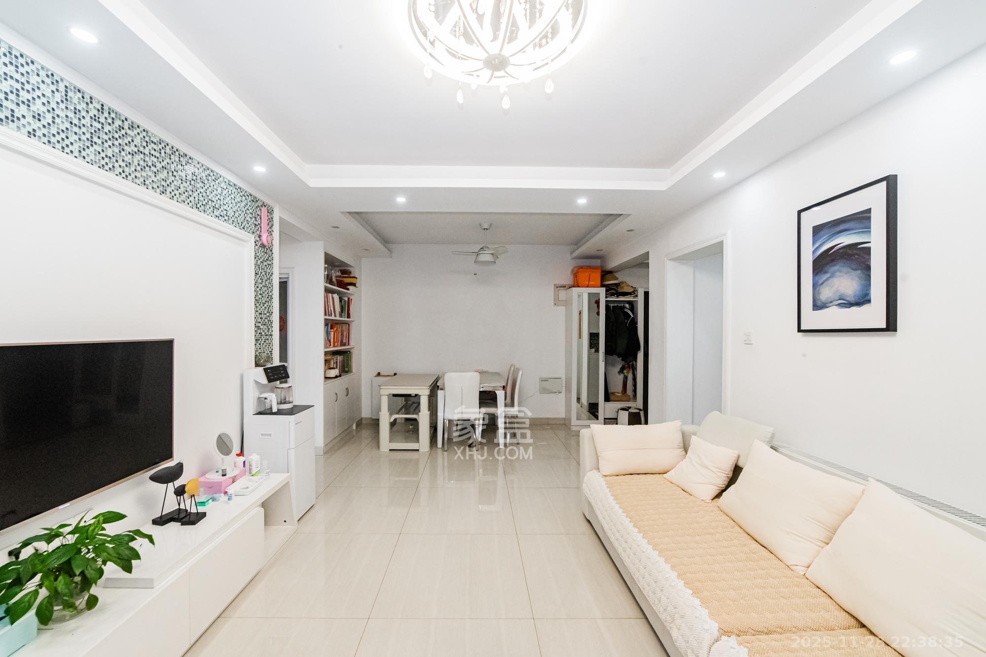 北辰三角洲D3区 3室2厅1卫 115.0万 北辰三角洲D3区 3室2厅1卫 115.0万客厅