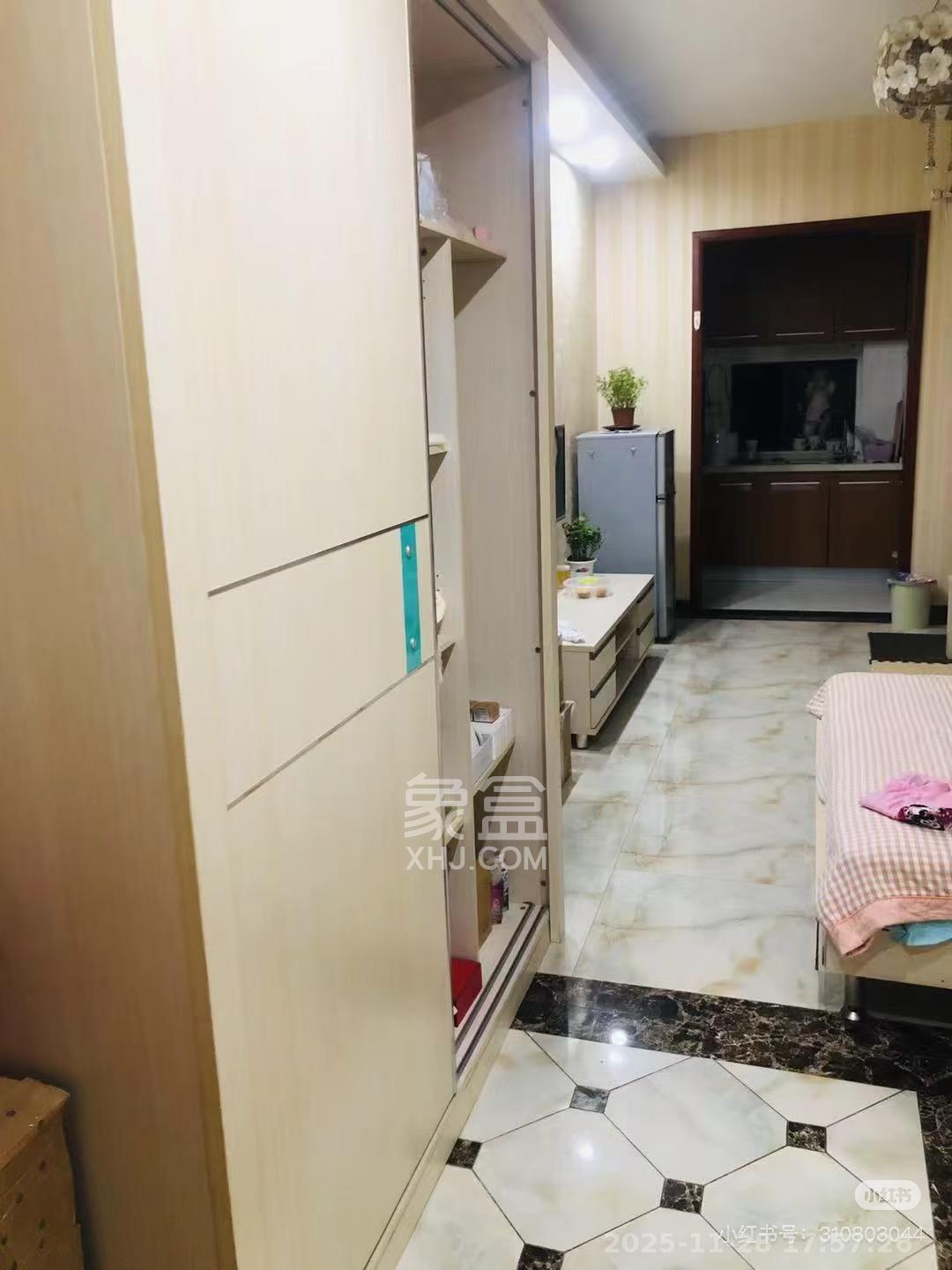 上峰苑(兰亭玥岛) 1室1厅1卫 1500.0元/月 上峰苑(兰亭玥岛) 1室1厅1卫 1500.0元/月室内图