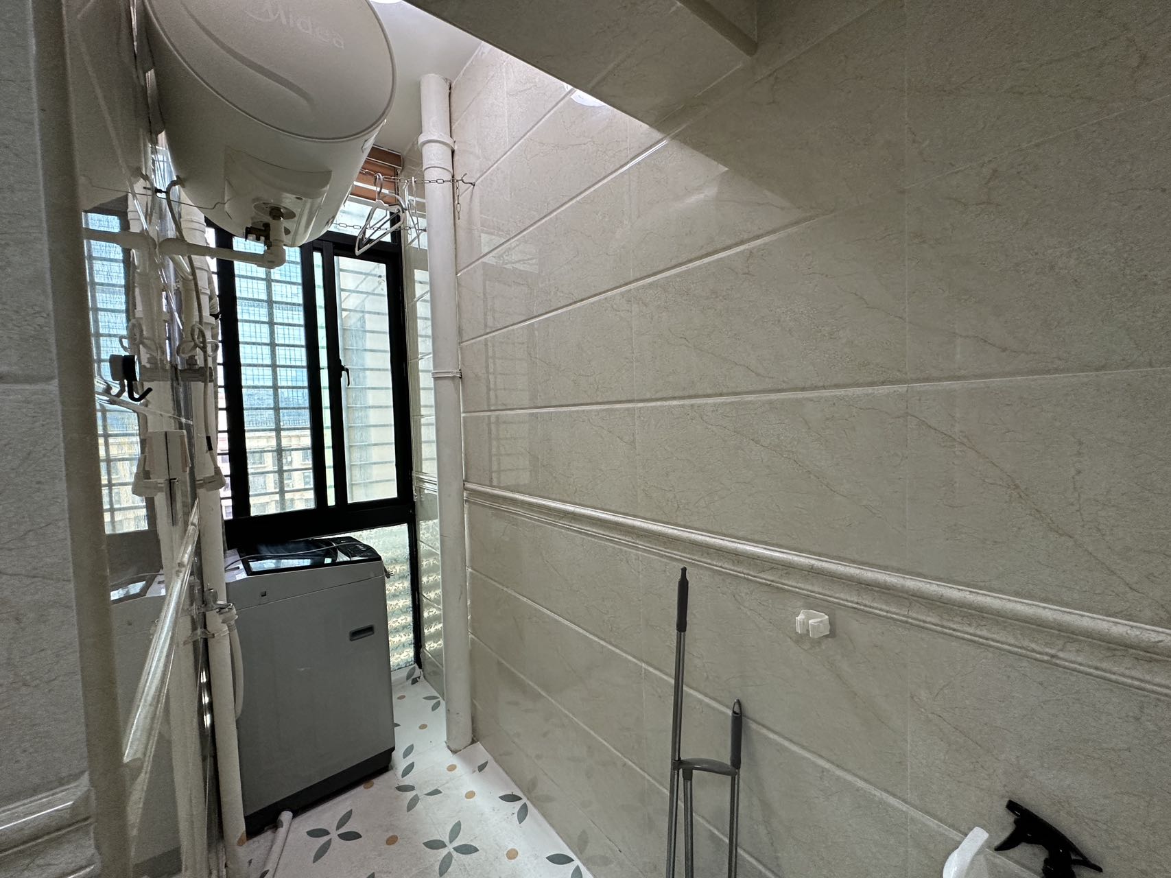 海阔天空-国瑞城四期(爵仕苑) 1室0厅1卫 2100.0元/月 海阔天空-国瑞城四期(爵仕苑) 1室0厅1卫 2100.0元/月室内图