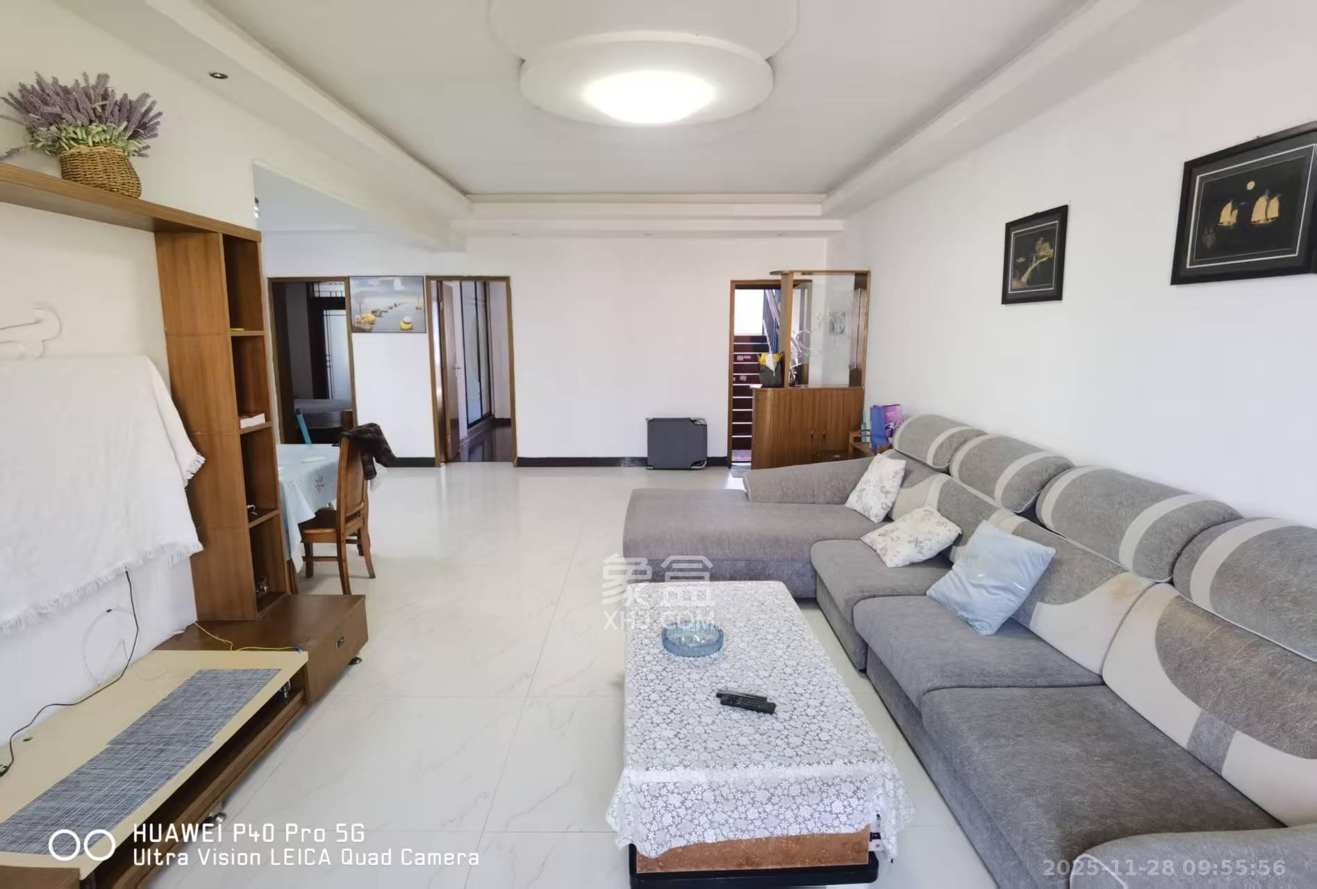 南锦家园 2室2厅1卫 2000.0元/月 南锦家园 2室2厅1卫 2000.0元/月室内图