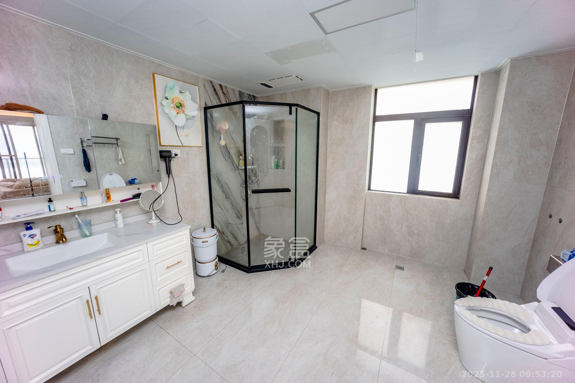 中建江山壹号 4室2厅4卫 28000.0元/月 中建江山壹号 4室2厅4卫 28000.0元/月室内图