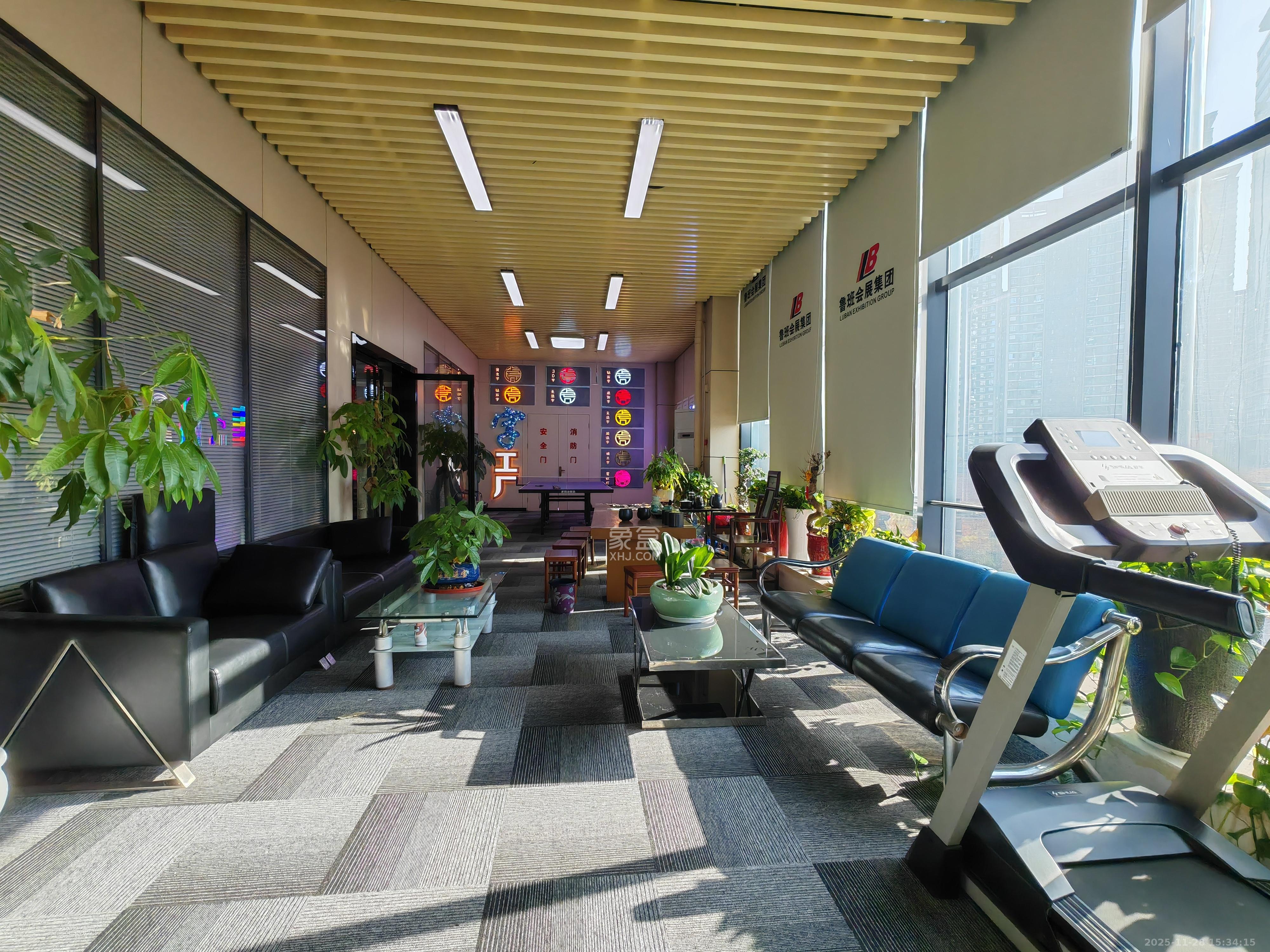 天健城   239.44㎡      10000.0元/月室内图