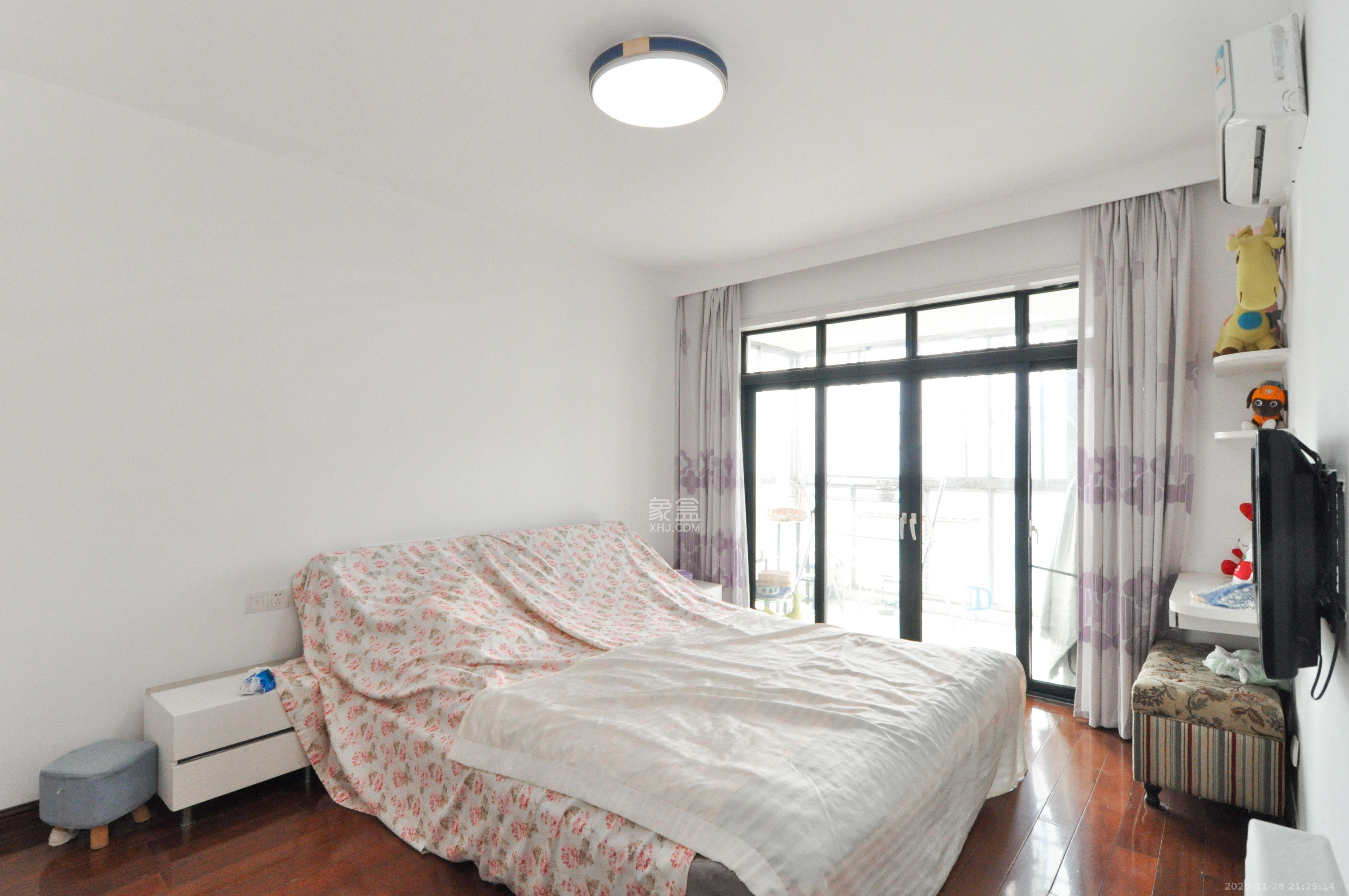 高鑫麓城  3室2厅2卫    2800.0元/月室内图