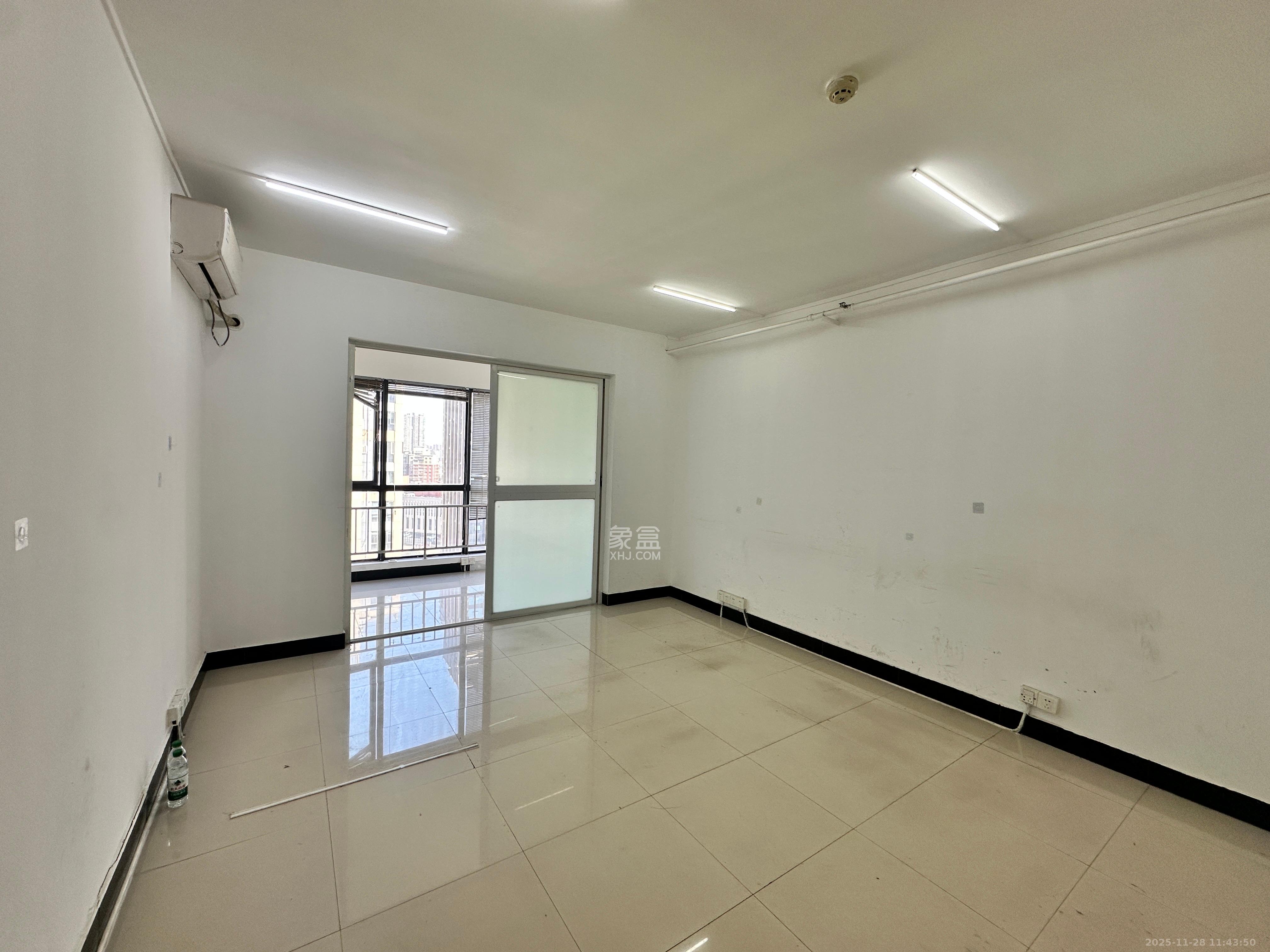 德思勤城市广场（宝格丽公寓）   100.0㎡      2200.0元/月室内图