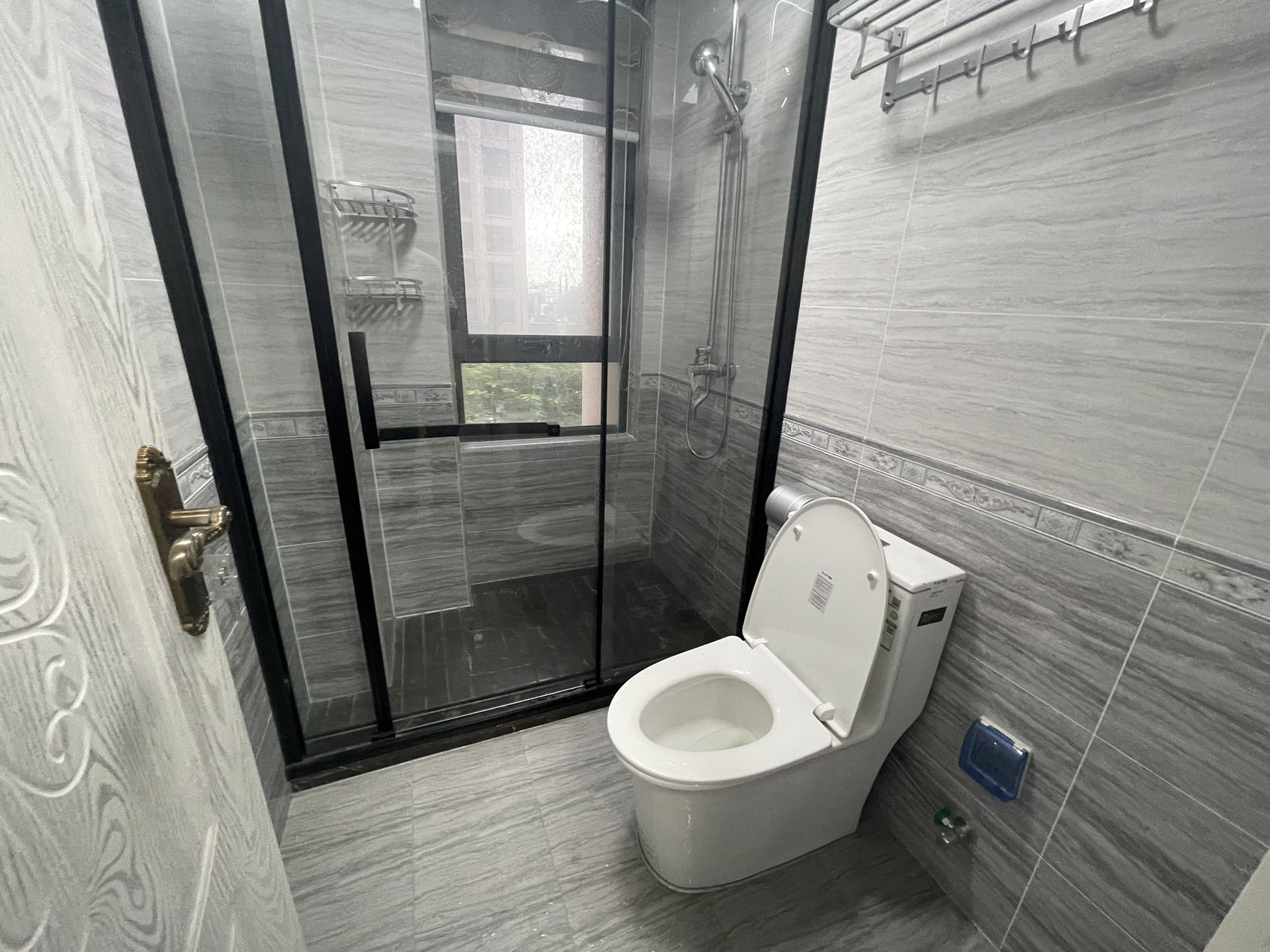 海航豪庭北苑  3室2厅2卫    4500.0元/月室内图