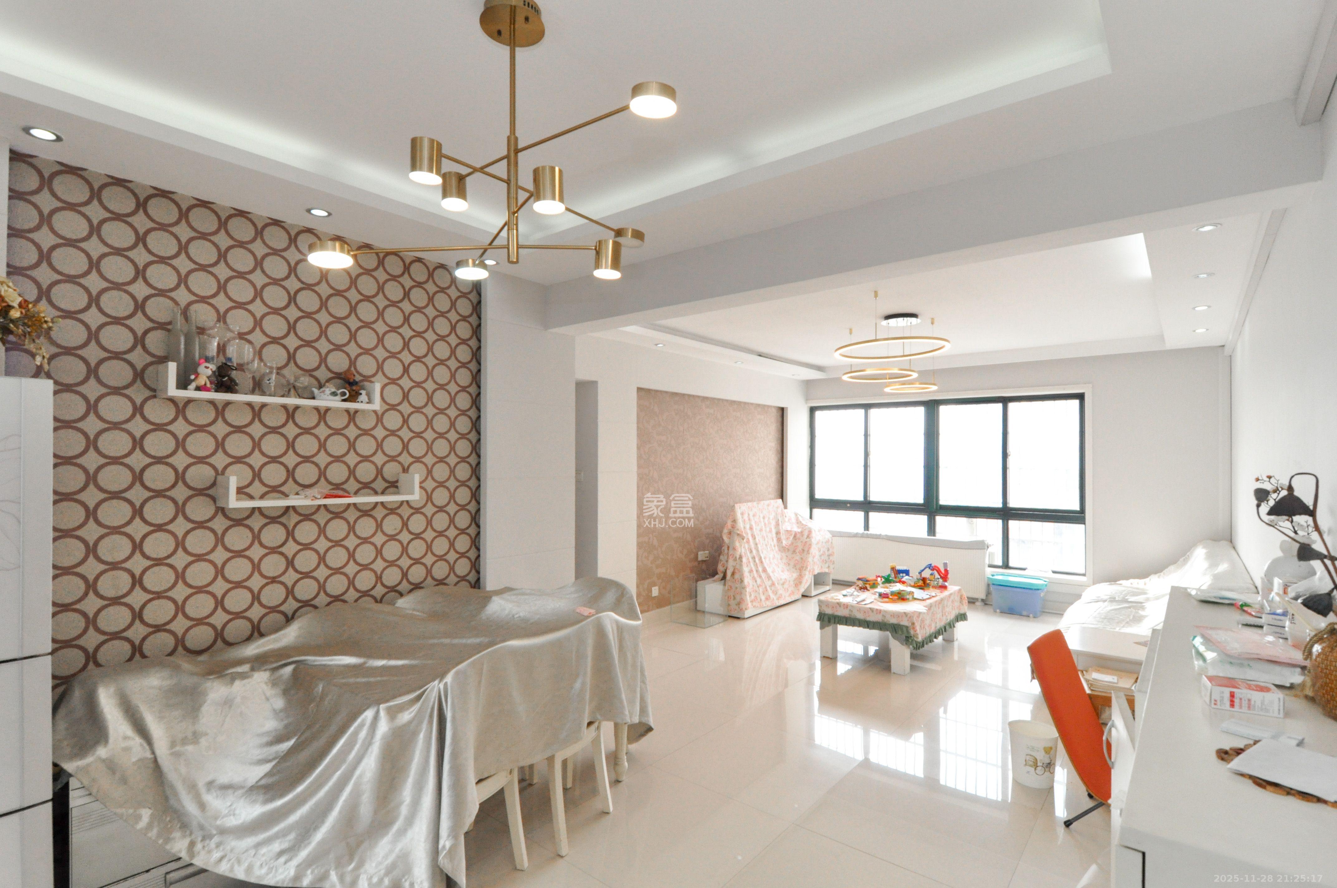 高鑫麓城  3室2厅2卫    2800.0元/月室内图