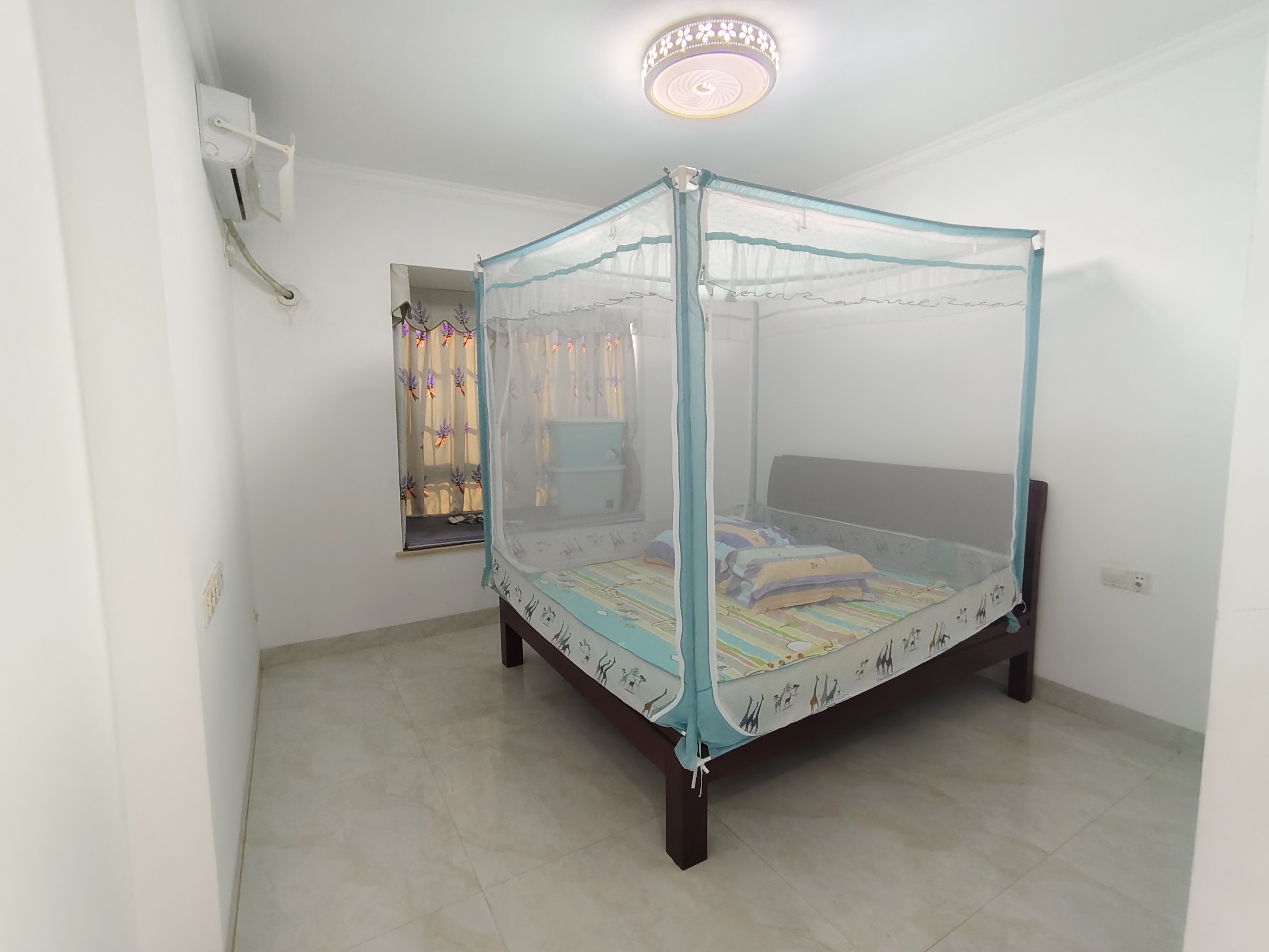 南海幸福城  3室2厅2卫    2800.0元/月室内图