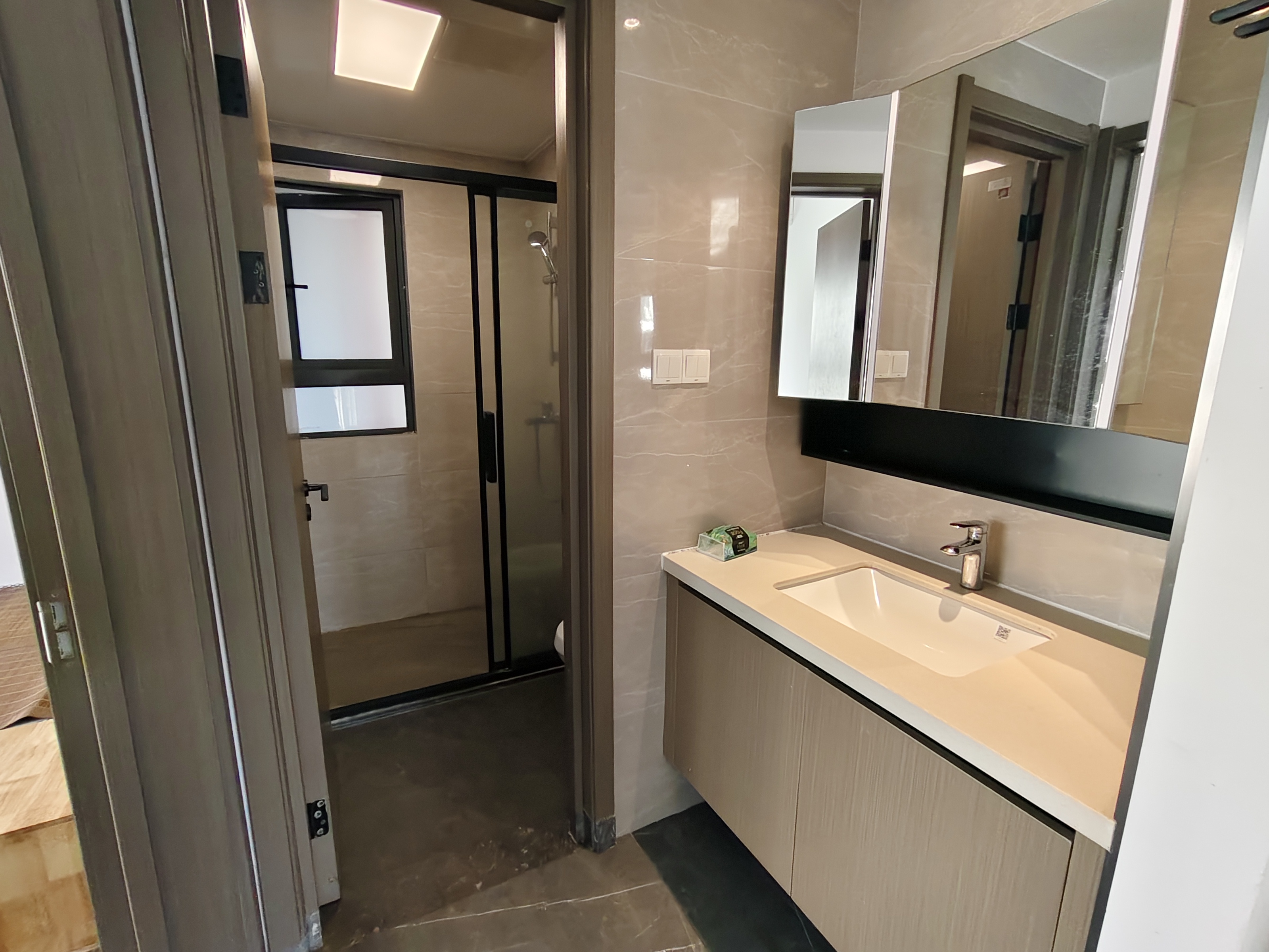 中海汇德里 4室2厅2卫 5500.0元/月 中海汇德里 4室2厅2卫 5500.0元/月室内图