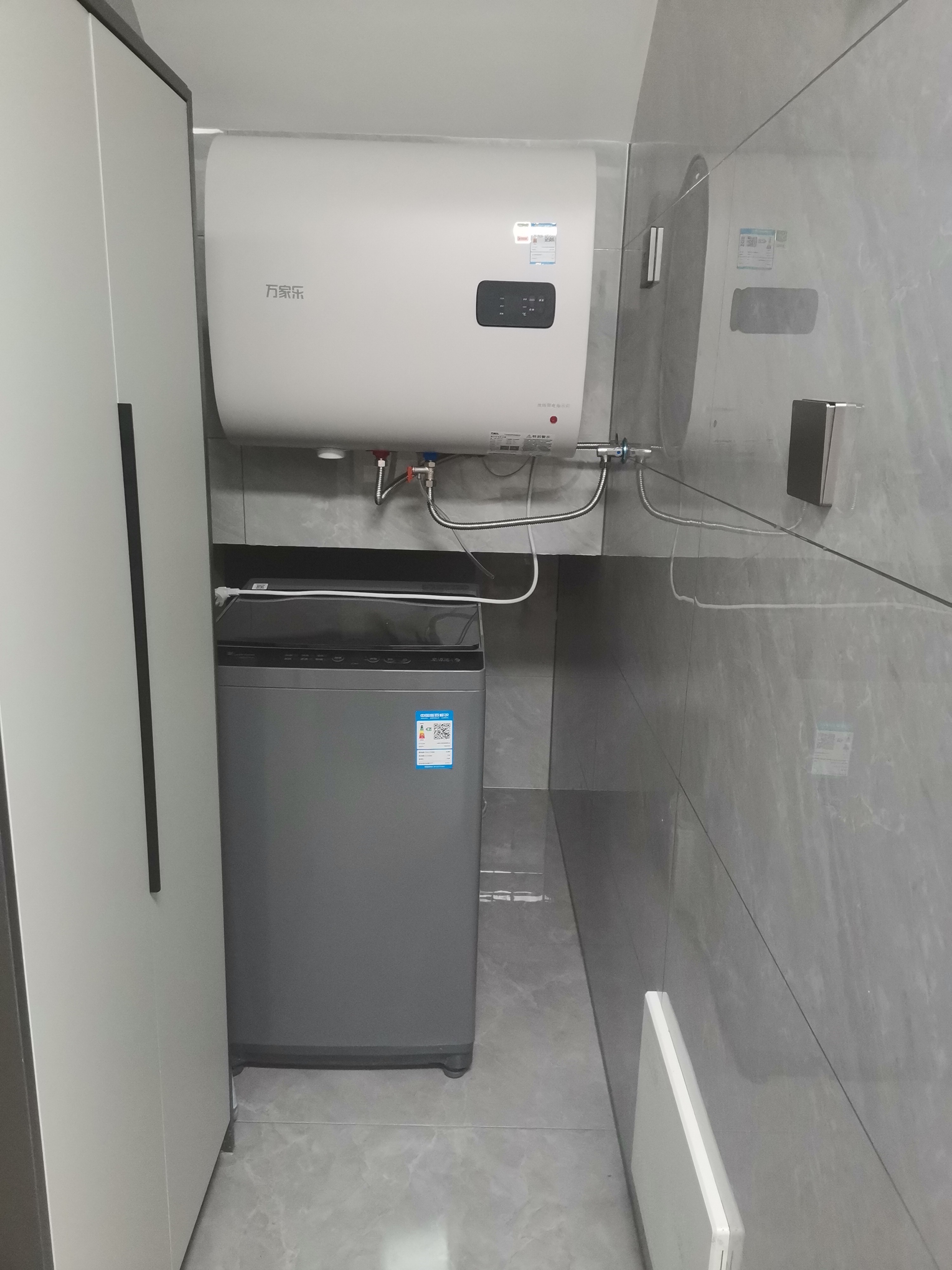 俊景万和城 1室1厅1卫 1550.0元/月 俊景万和城 1室1厅1卫 1550.0元/月室内图