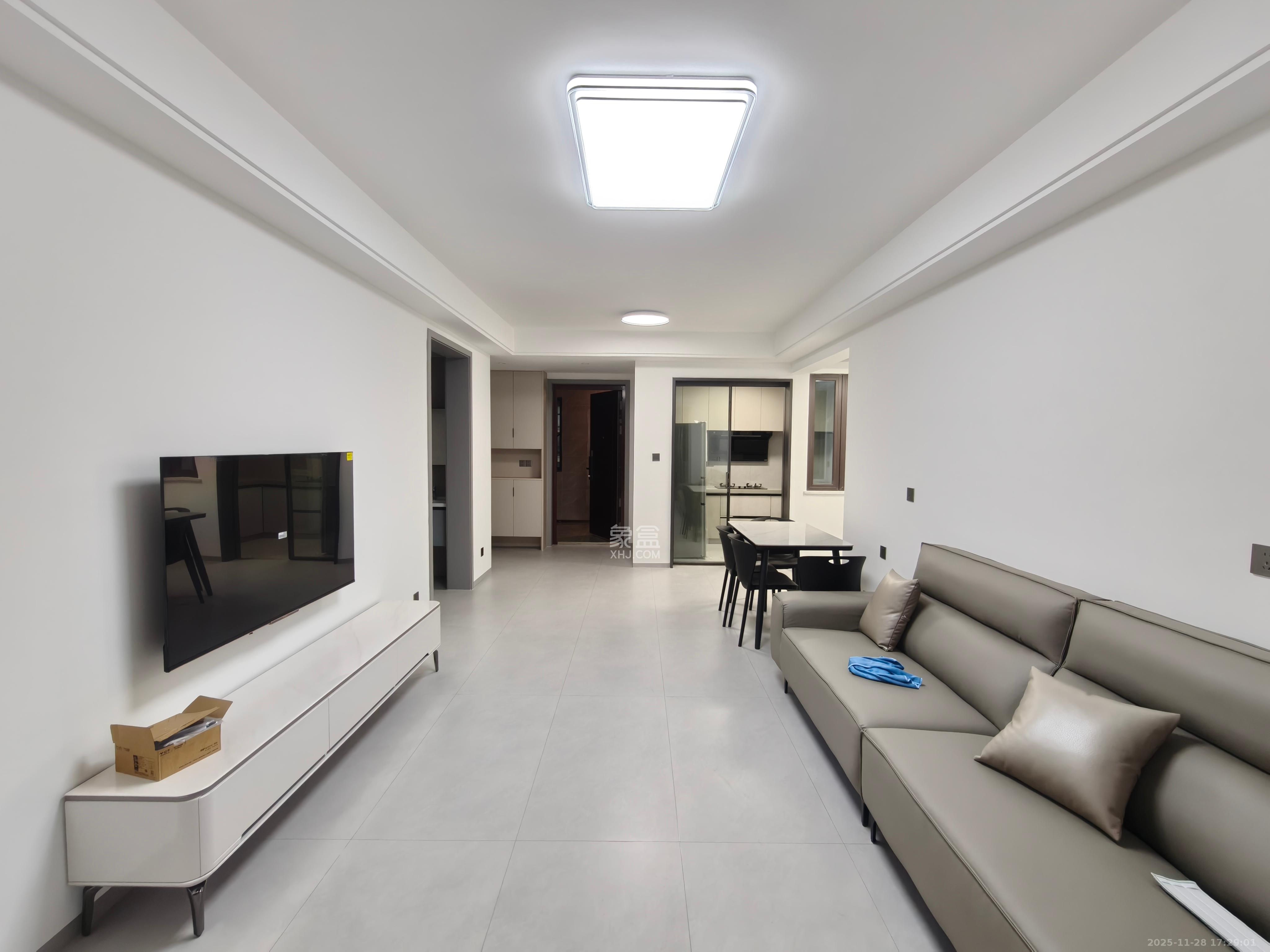 花桥禧新城  2室2厅2卫    2600.0元/月