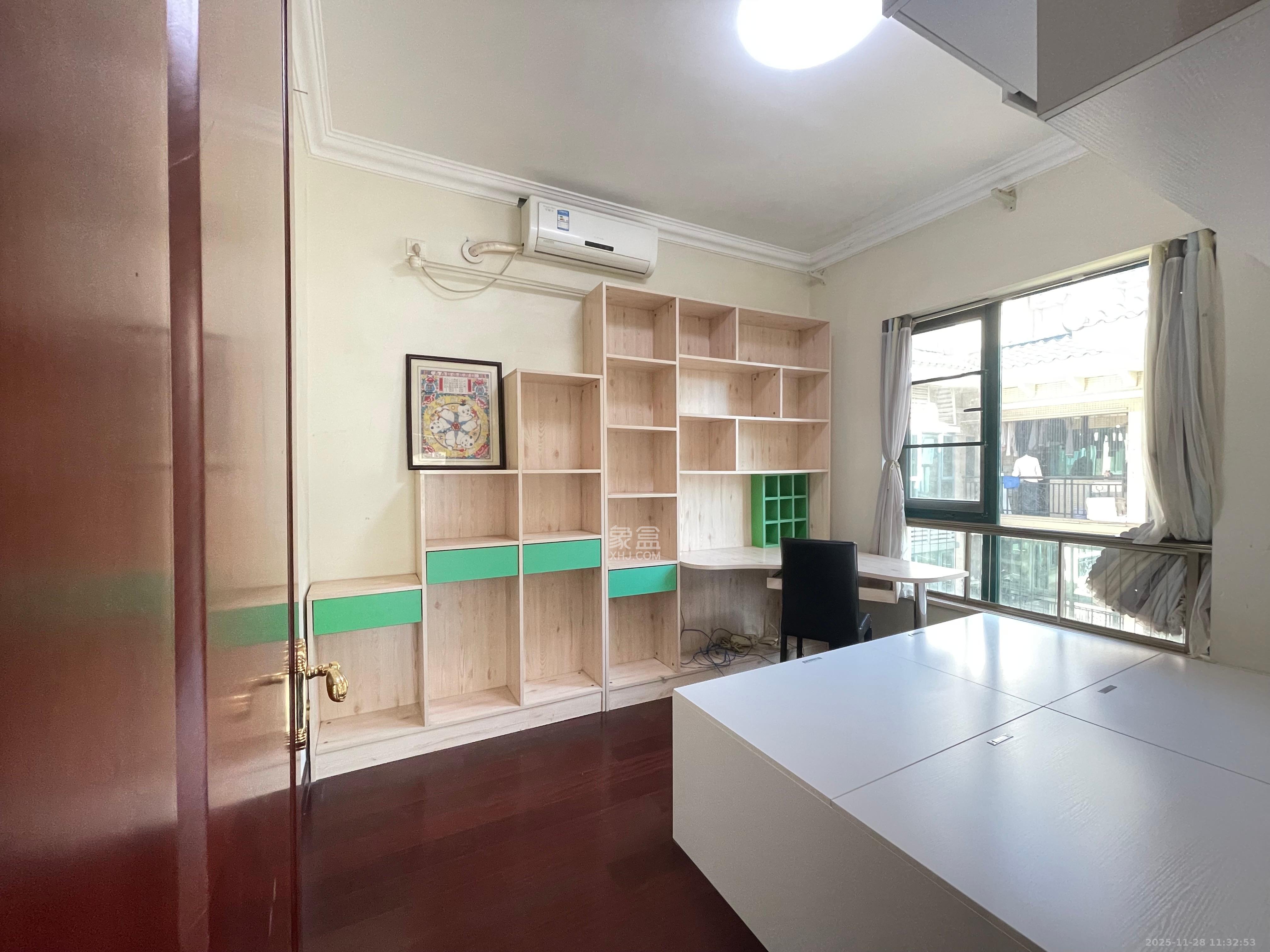 恒大名都  3室2厅2卫    1600.0元/月室内图