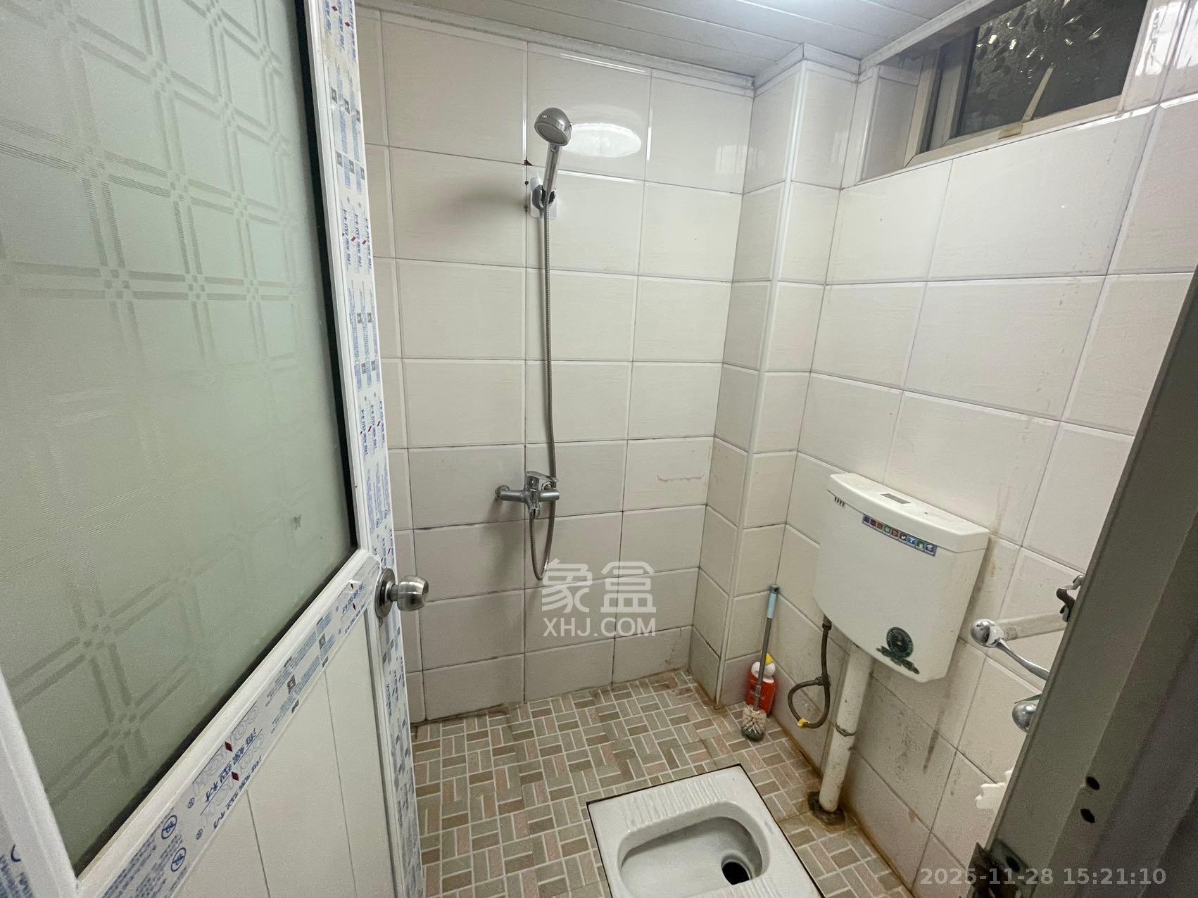 德政园  2室1厅1卫    1200.0元/月室内图