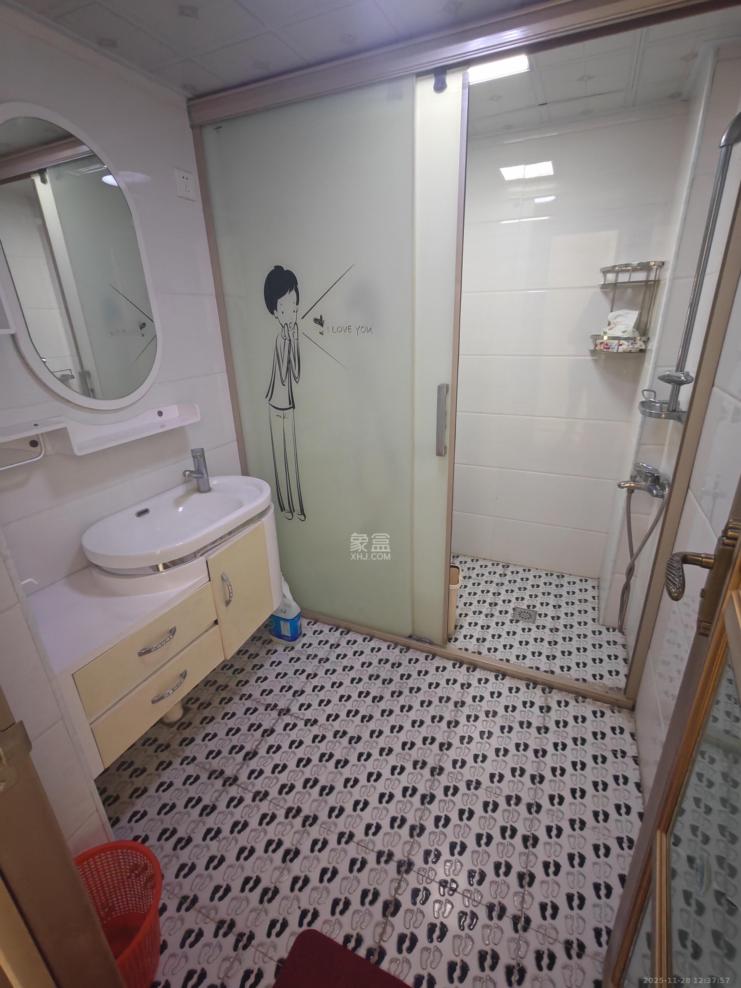 中冶中央公园  3室2厅2卫    2700.0元/月室内图