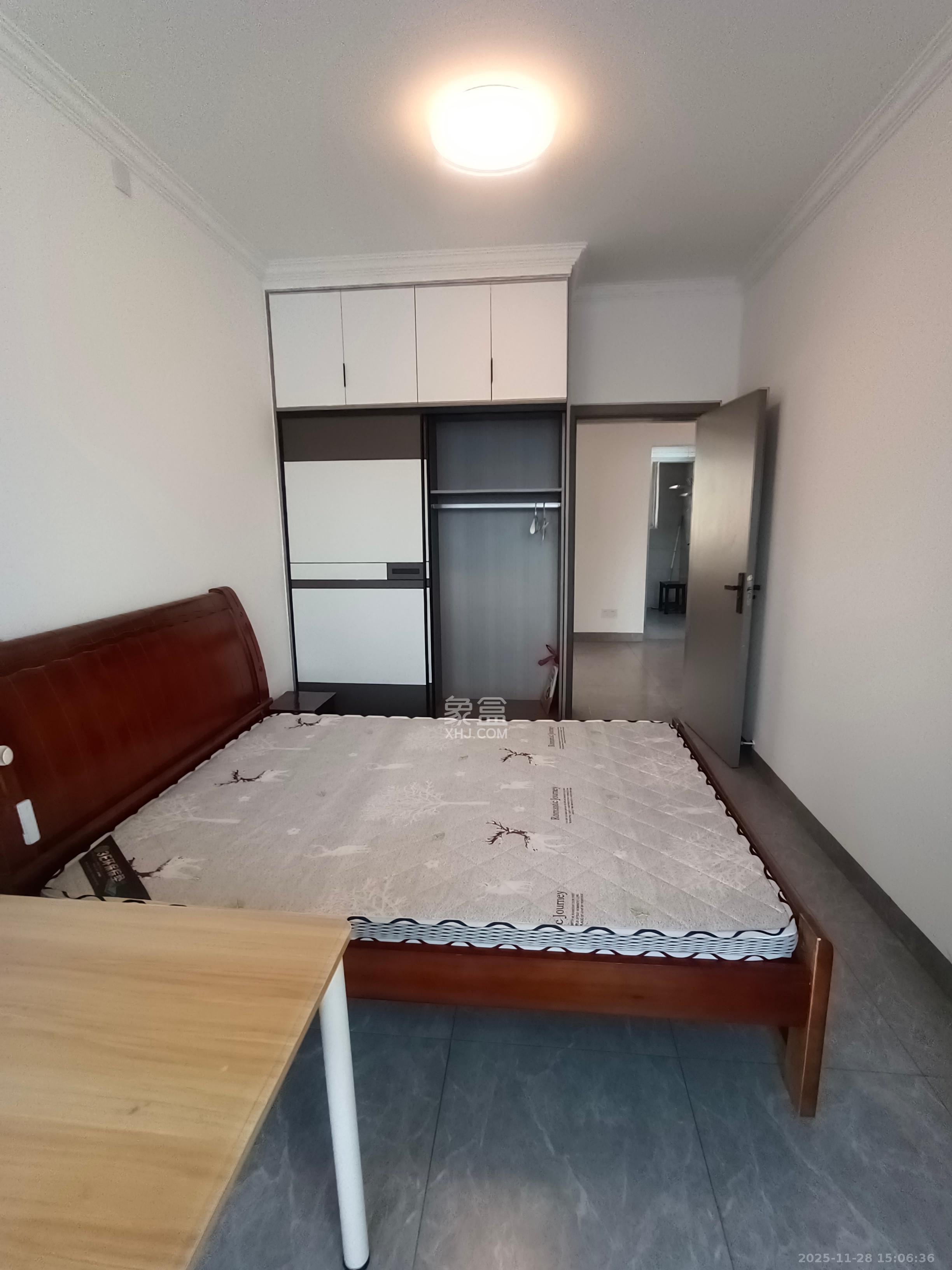 湘仪家园  3室2厅1卫    2200.0元/月室内图