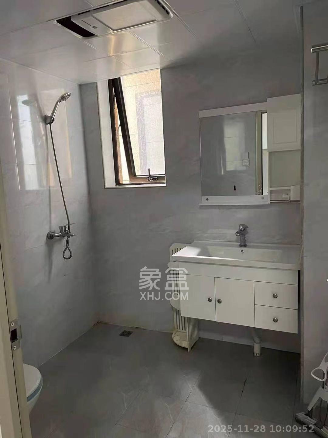 明昇壹城（明昇时代广场）二期  3室2厅2卫    2600.0元/月室内图