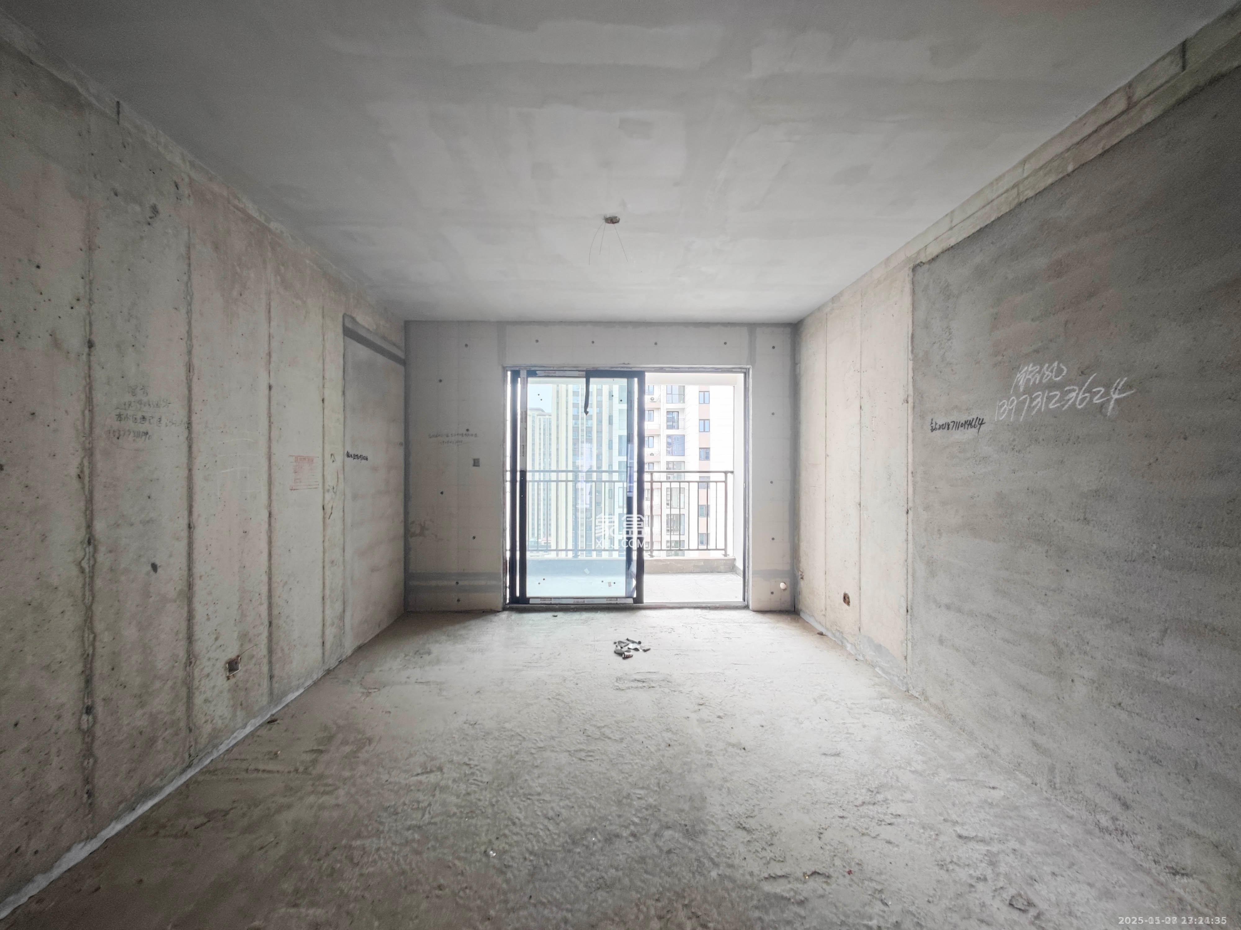 润和翰文府  3室2厅2卫    2000.0元/月室内图