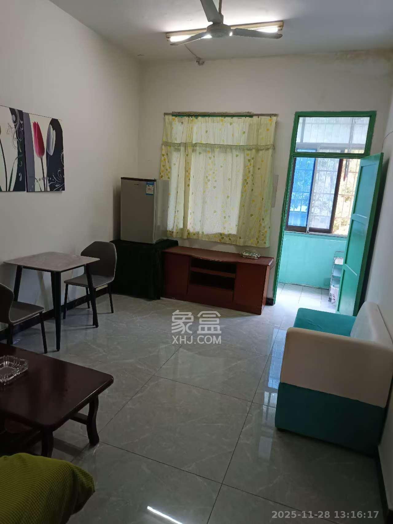 二机小区 1室1厅1卫 1000.0元/月 二机小区 1室1厅1卫 1000.0元/月室内图