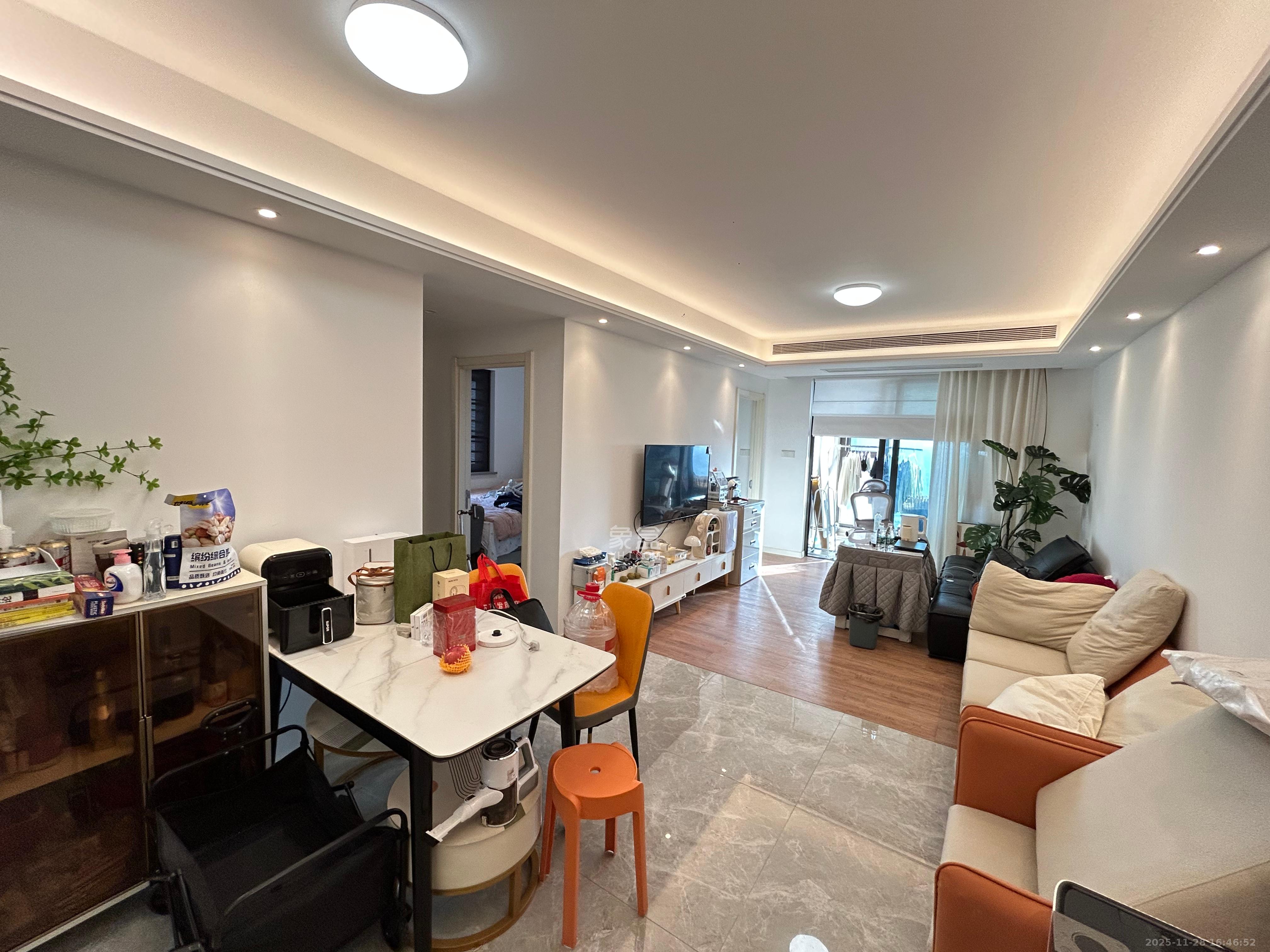 万科金色梦想B区  3室2厅2卫    3000.0元/月