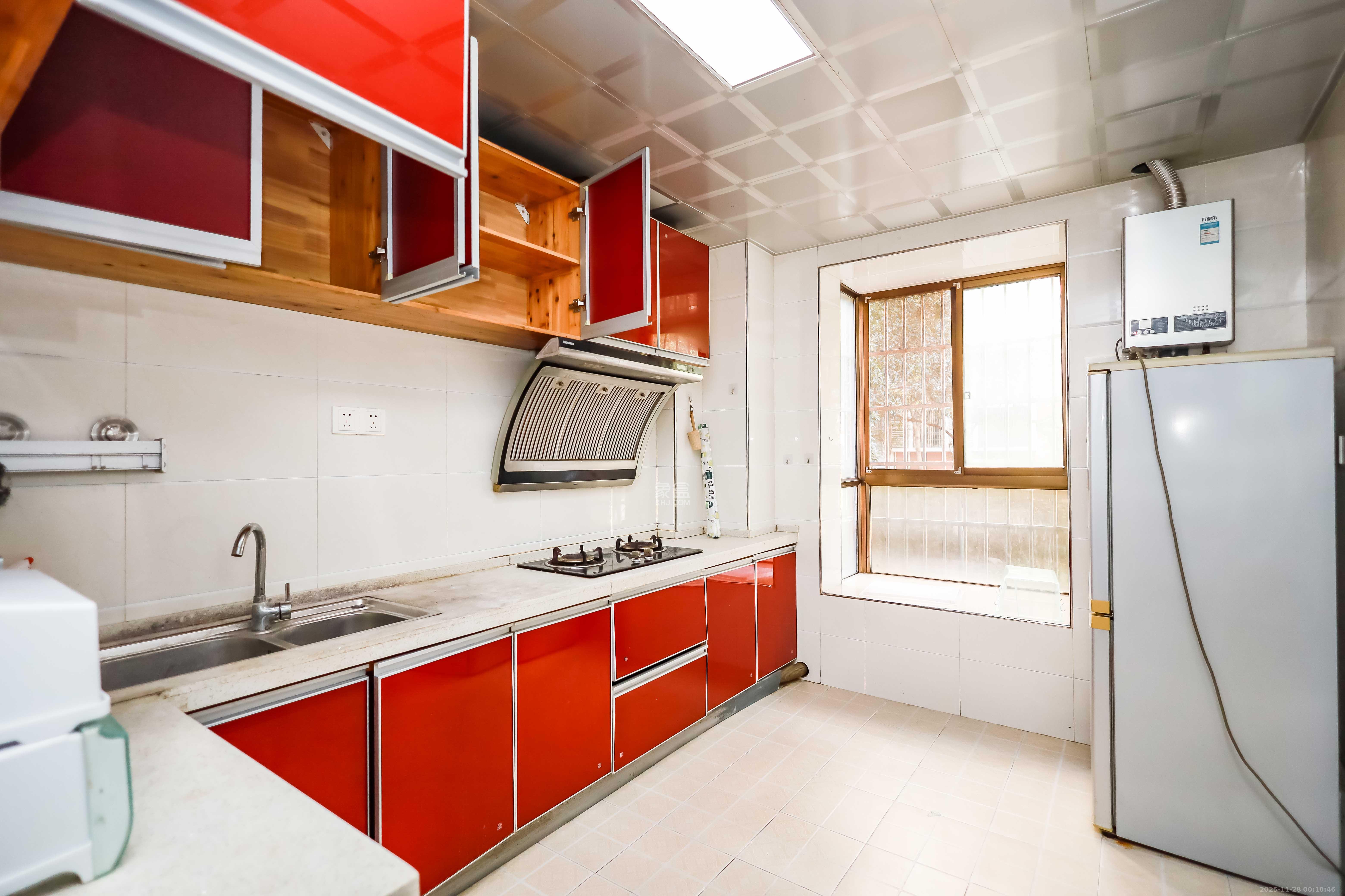 丽都桃源(金峰北院二期) 2室1厅1卫 58.0万 丽都桃源(金峰北院二期) 2室1厅1卫 58.0万厨房