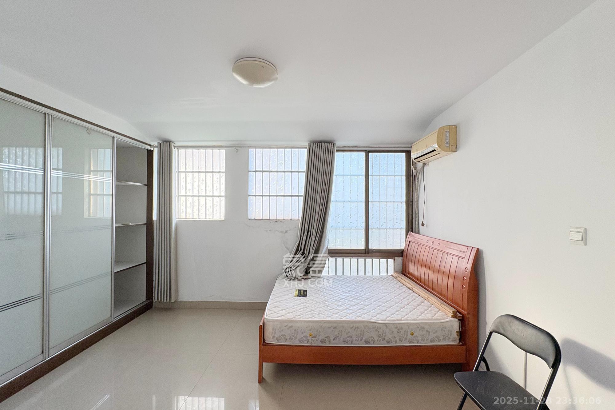 东南明苑  3室0厅0卫    128.0万卧室