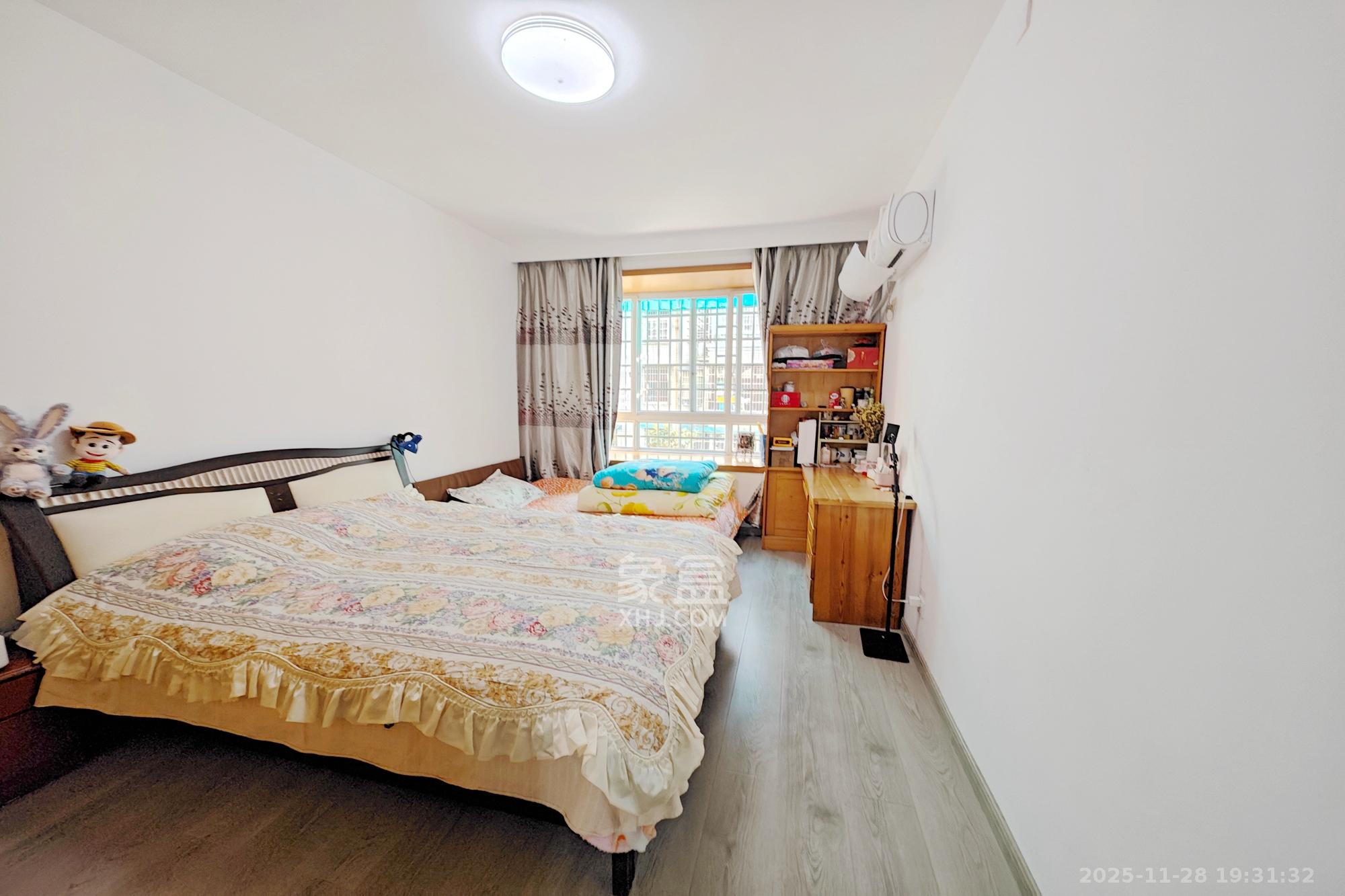 鑫天佳园  2室2厅1卫    54.8万卧室