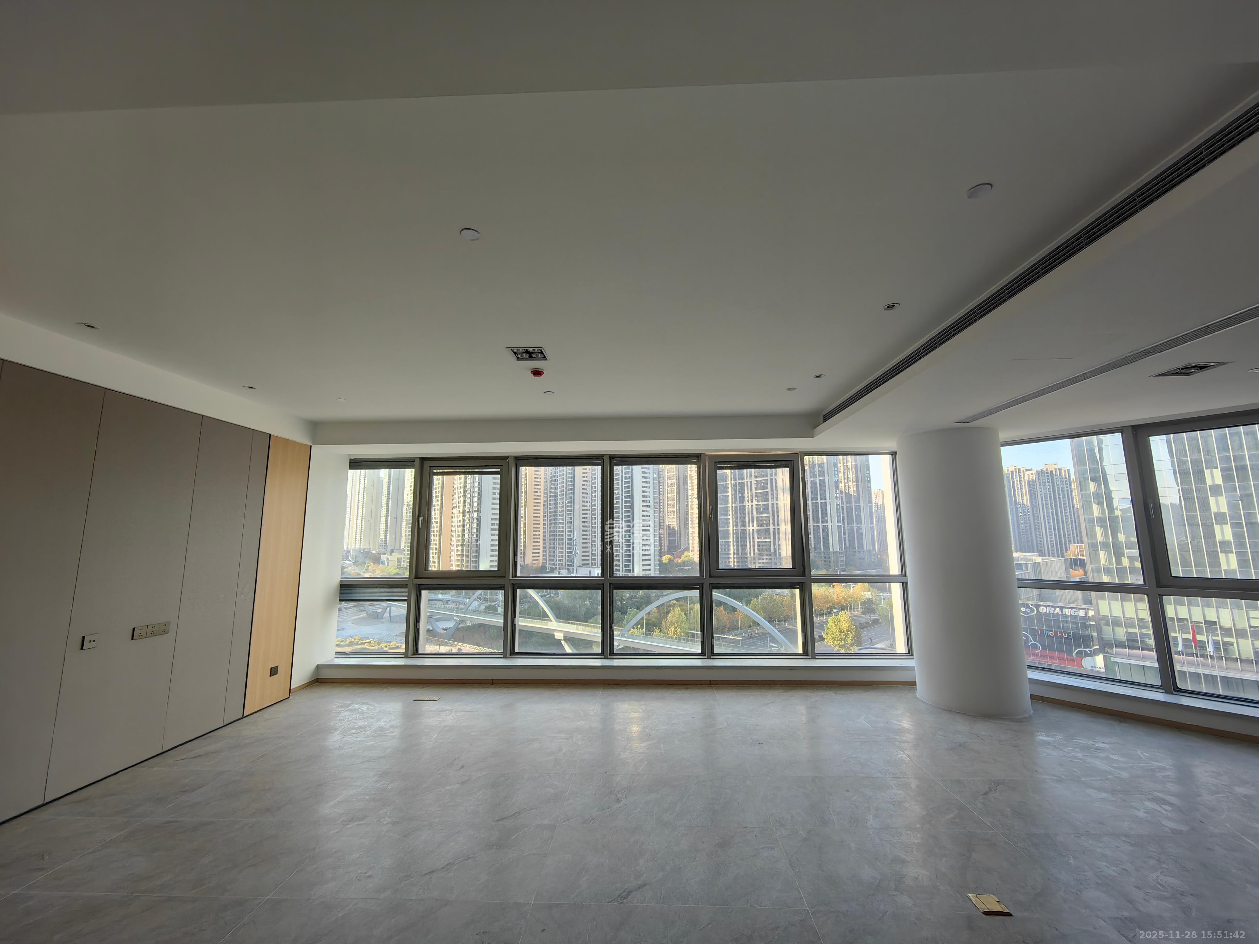 正荣梅溪紫阙台 4室2厅3卫 8500.0元/月 正荣梅溪紫阙台 4室2厅3卫 8500.0元/月室内图