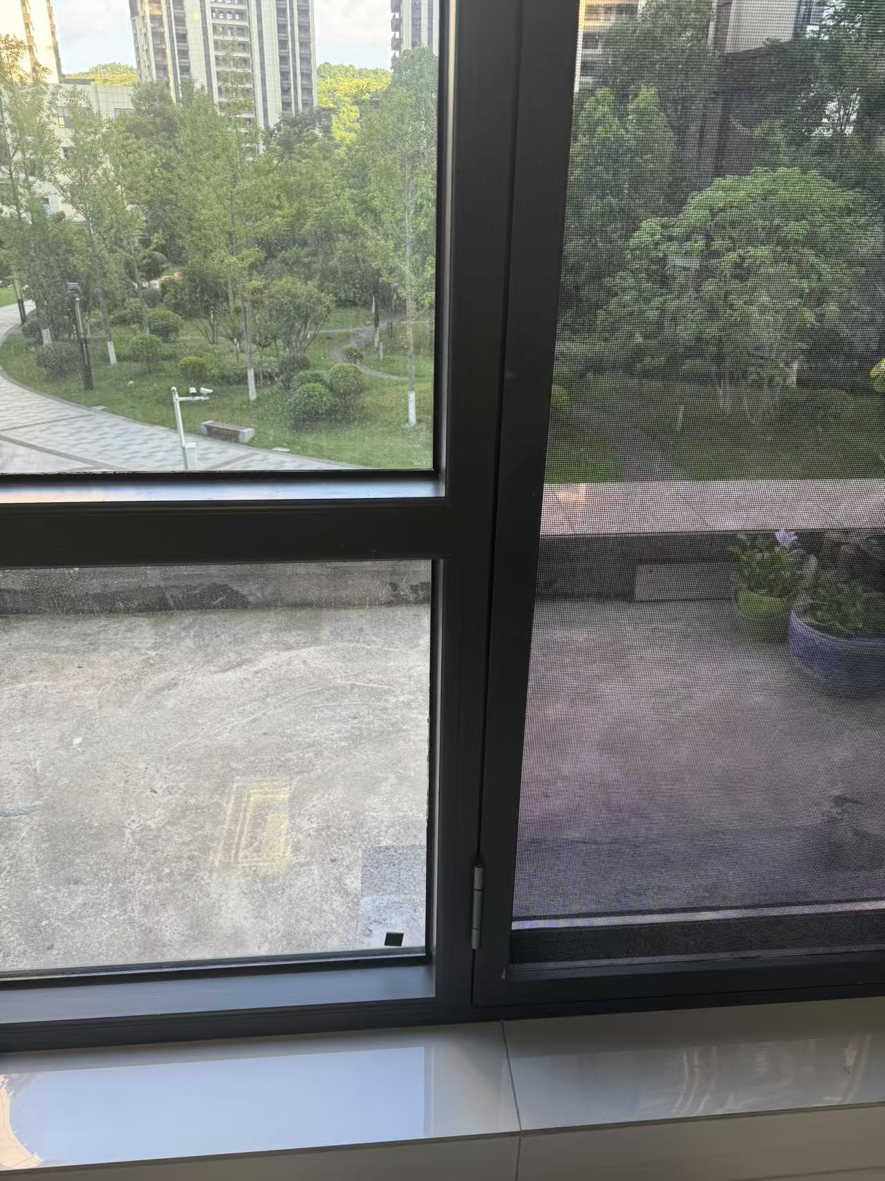 中天鹭鸶湾龙庭二期  1室0厅0卫    2000.0元/月