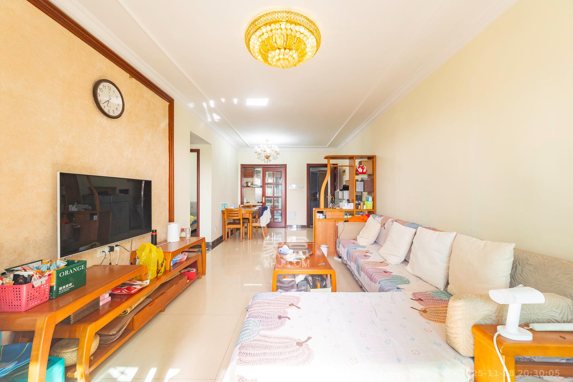 恒大雅苑  2室2厅1卫    70.0万客厅