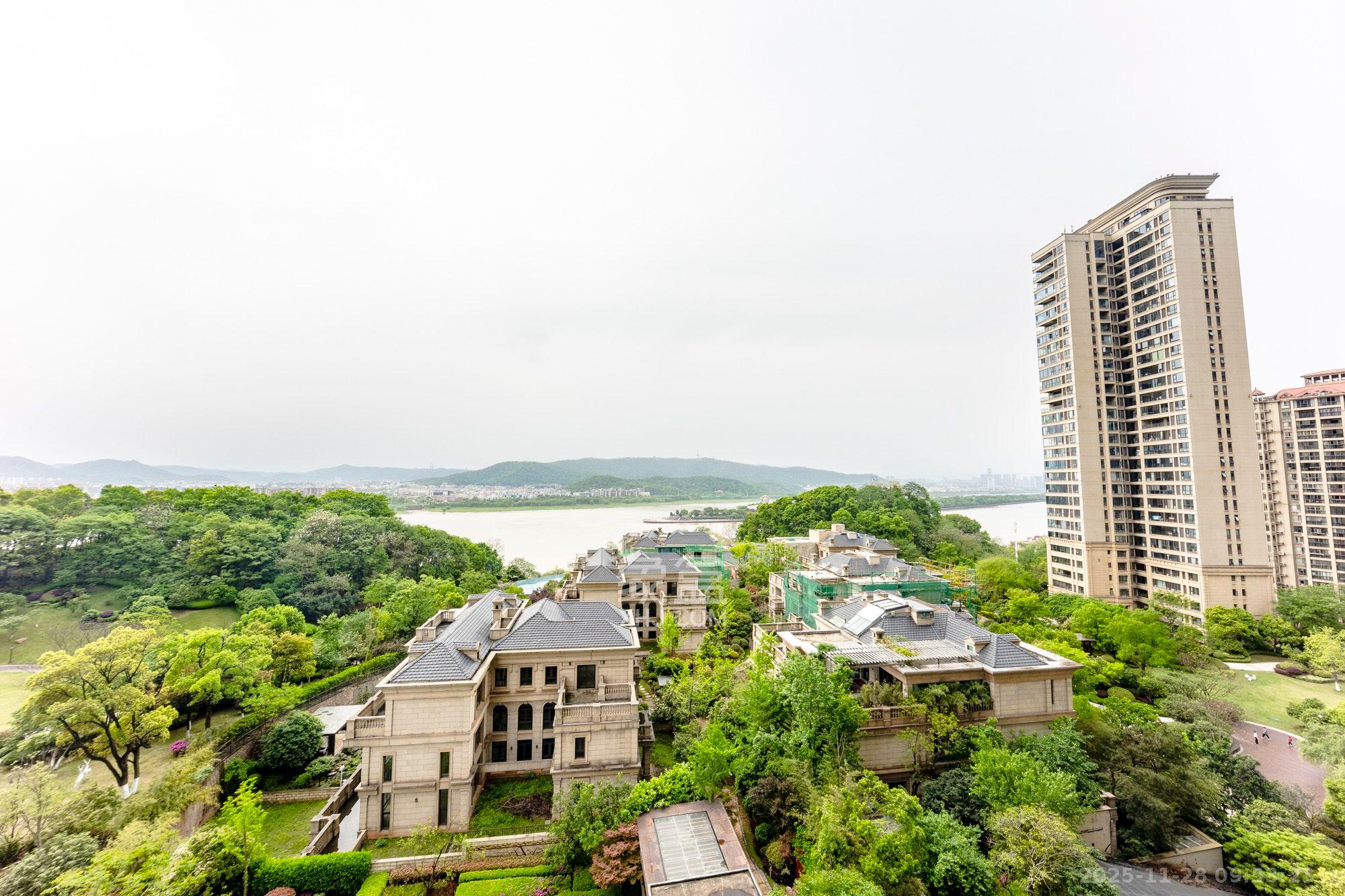 中建江山壹号  4室2厅4卫    28000.0元/月室内图