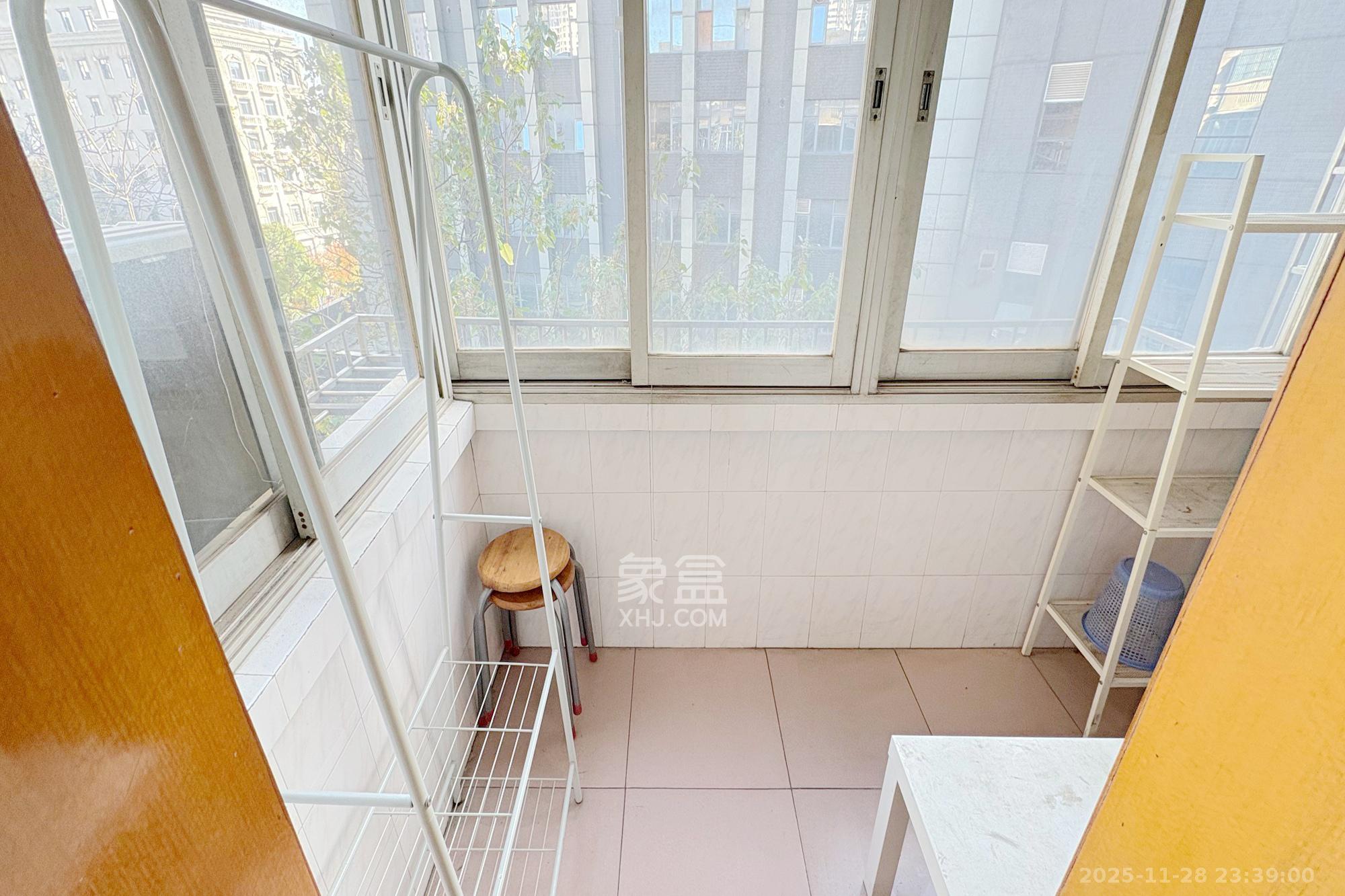 湖南省道路运输管理局 2室1厅1卫 35.0万 湖南省道路运输管理局 2室1厅1卫 35.0万阳台